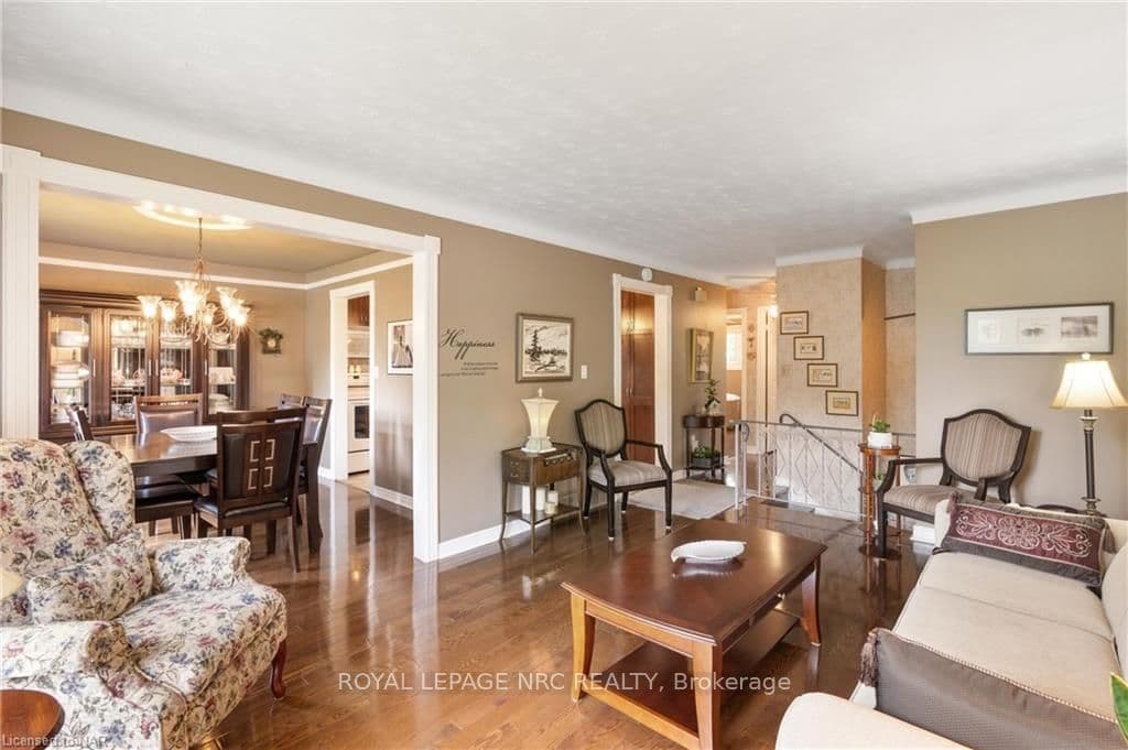 Spacious rooms for family & friends.