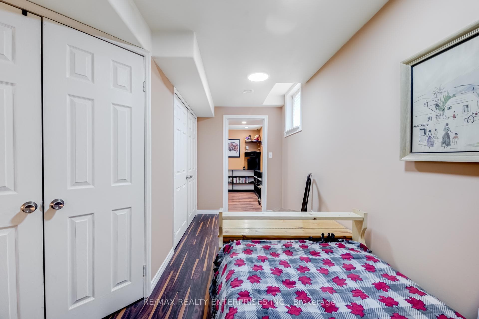 7 Springhurst Avenue photo 25