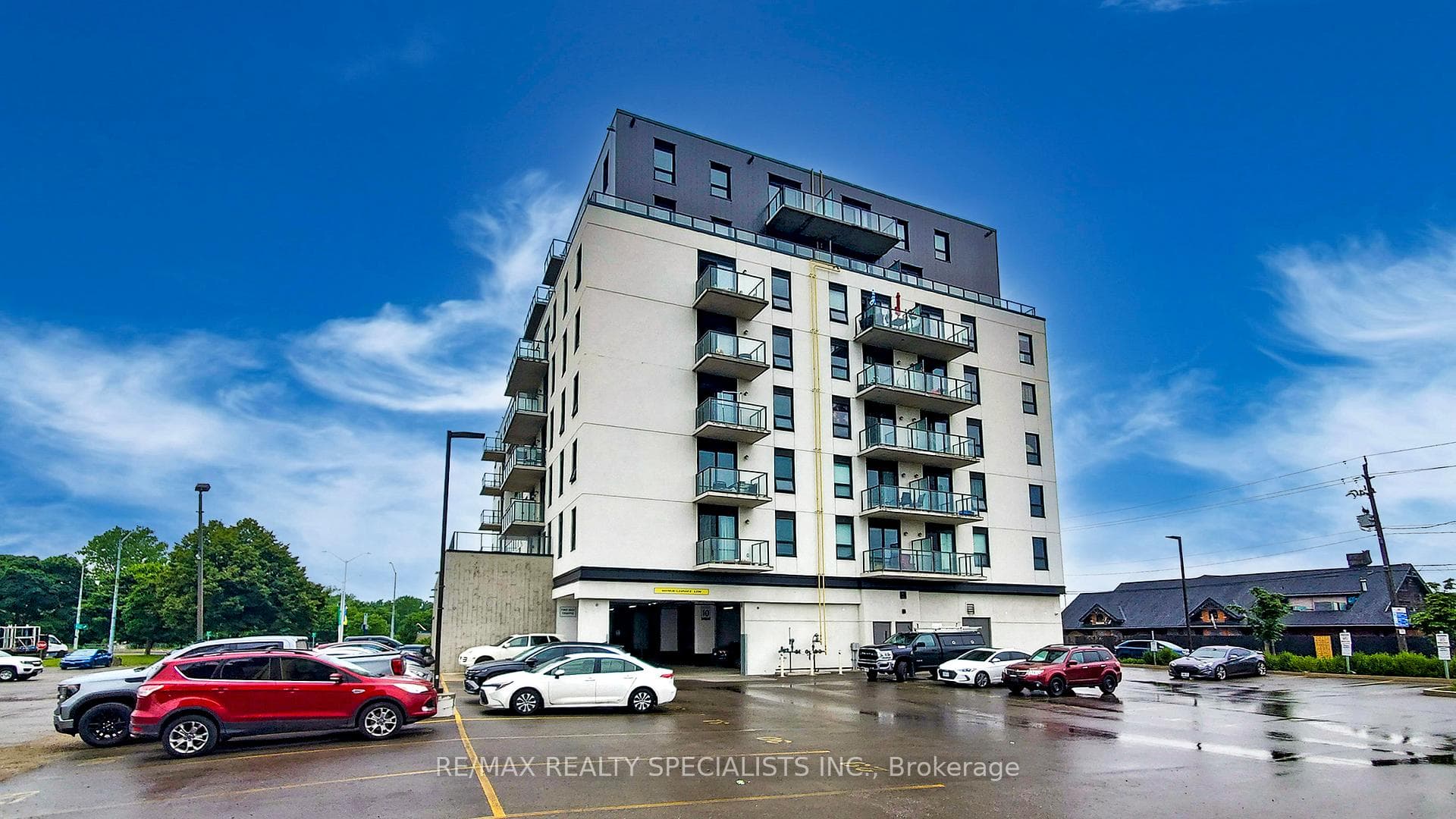 7 ERIE Avenue Unit 809 photo 3