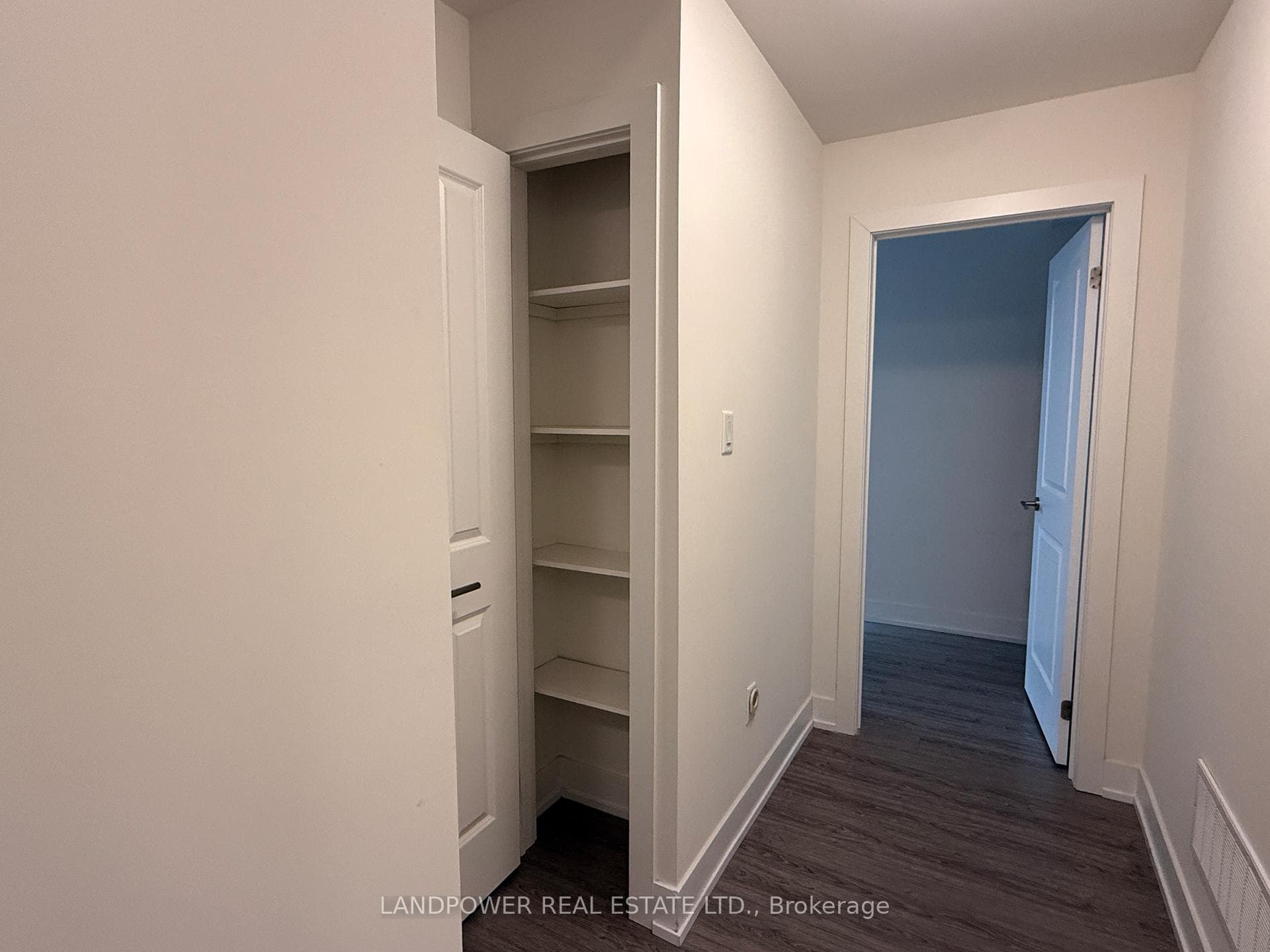 9 Phelps Lane Unit 15 photo 16