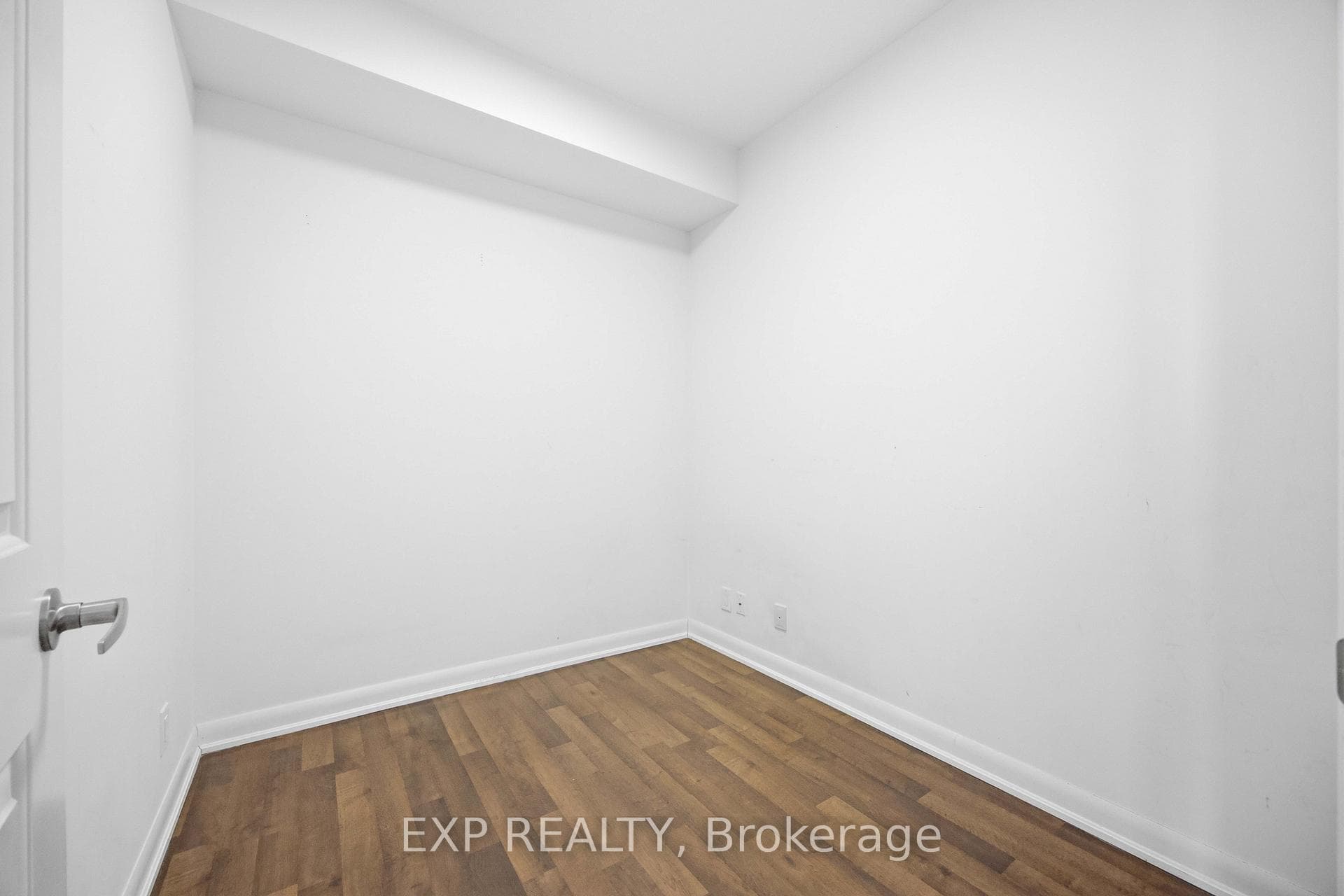 17 Anndale Drive Unit Ph210 photo 23