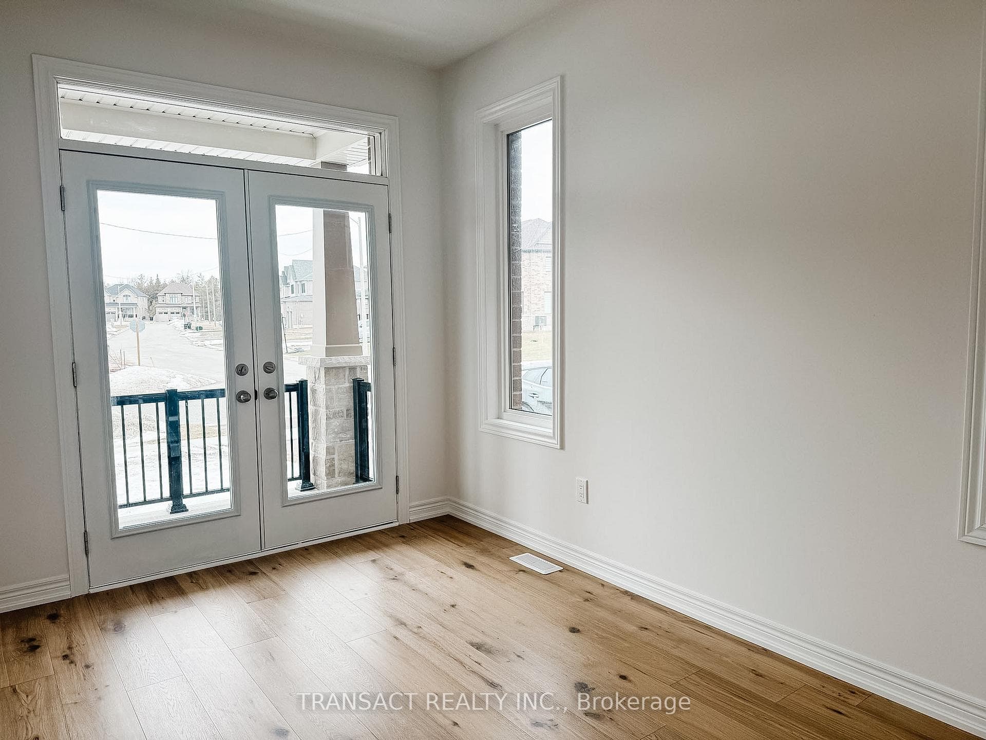 30 Baycroft Boulevard photo 2