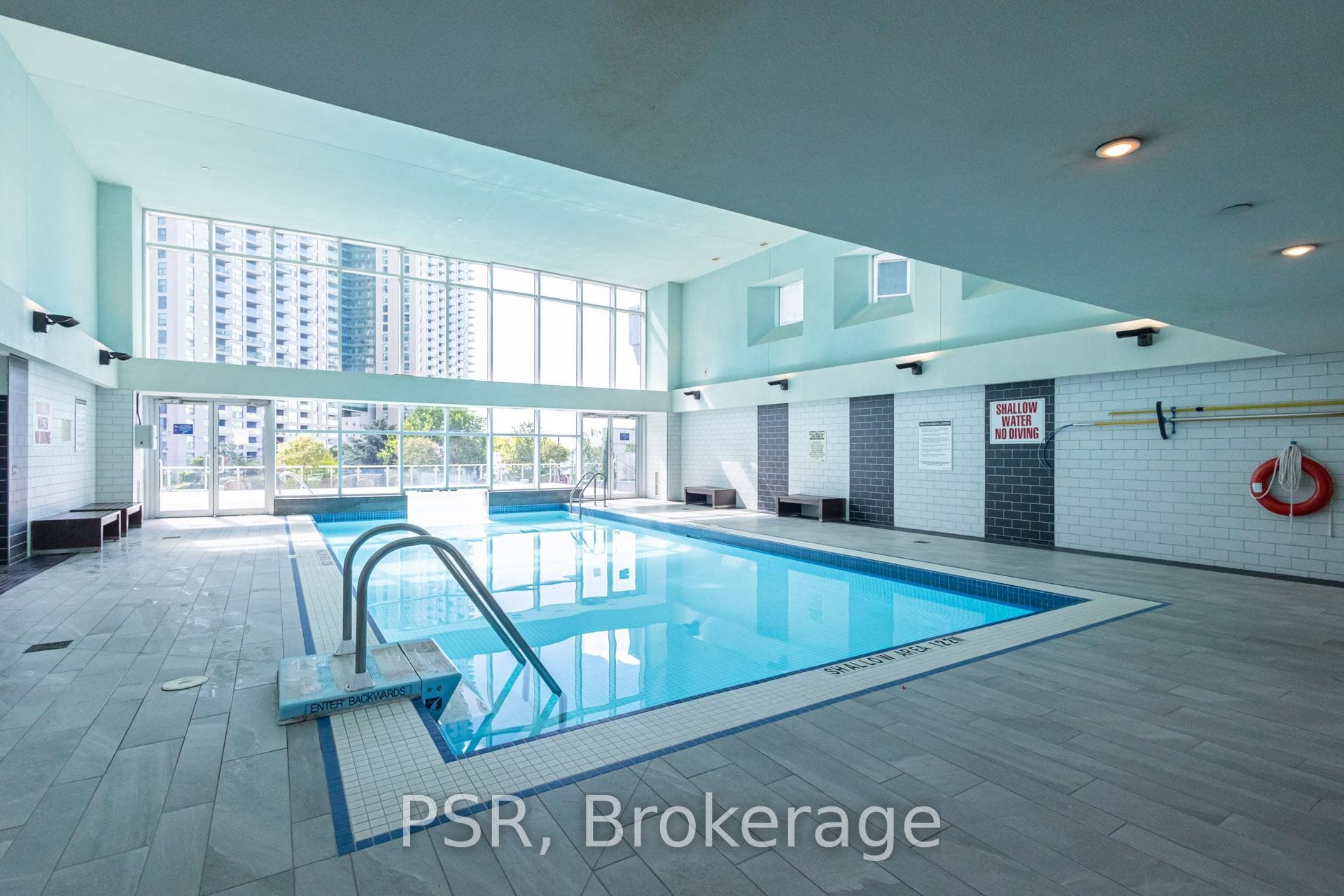 218 Queens Quay Unit 1506 photo 25