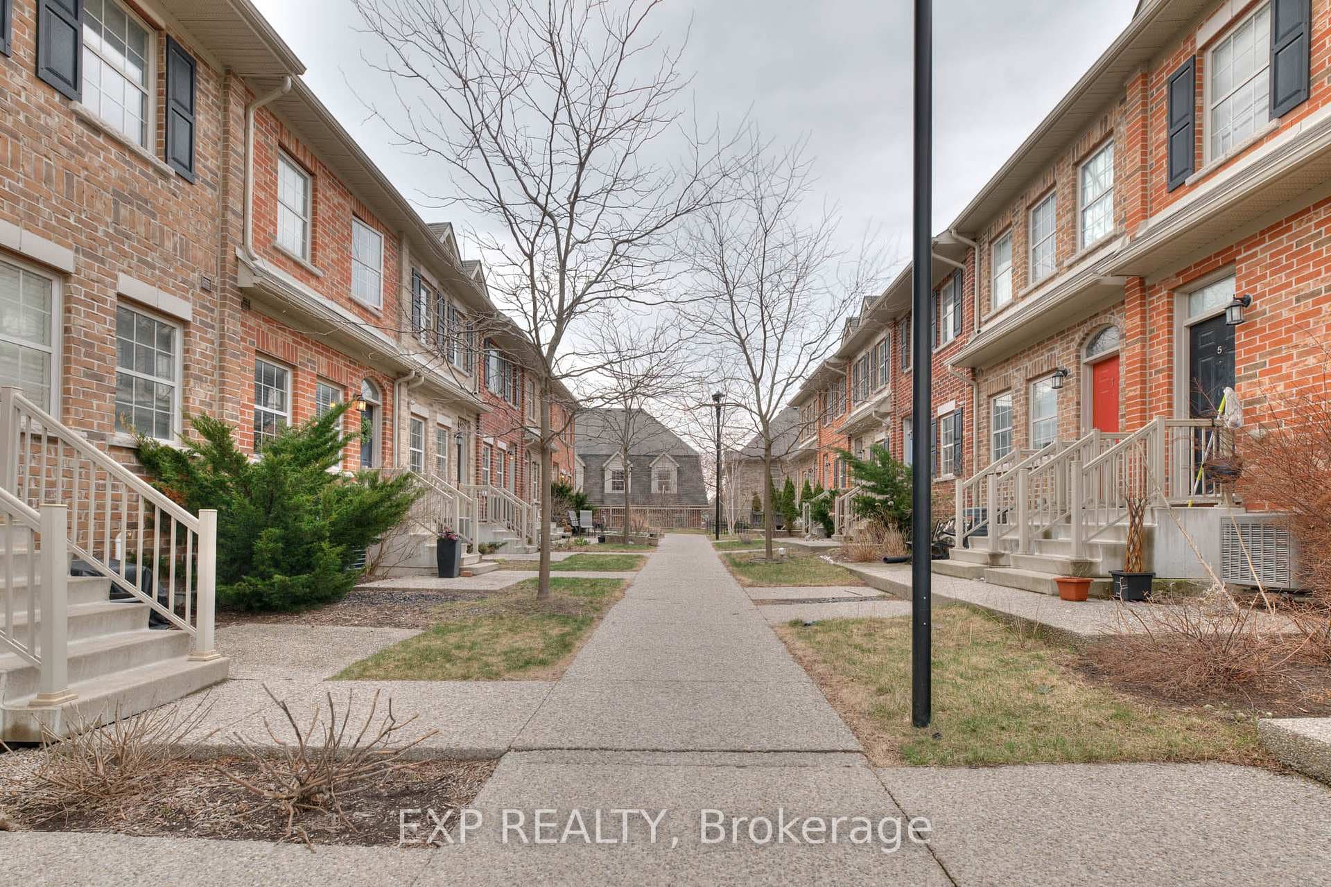 6 Hyde Park Mews photo 25