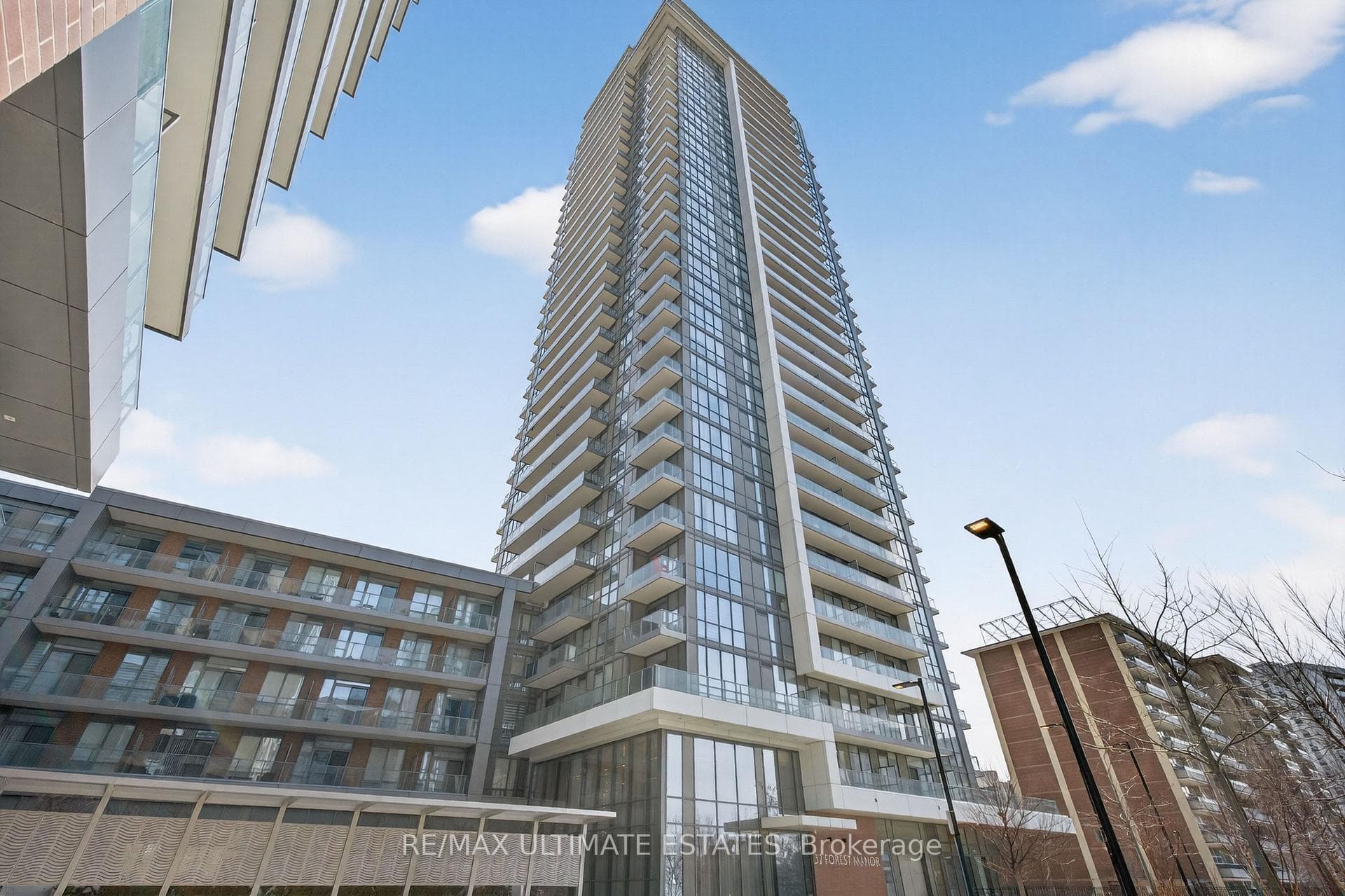 32 Forest Manor Road Unit 1809 photo 1