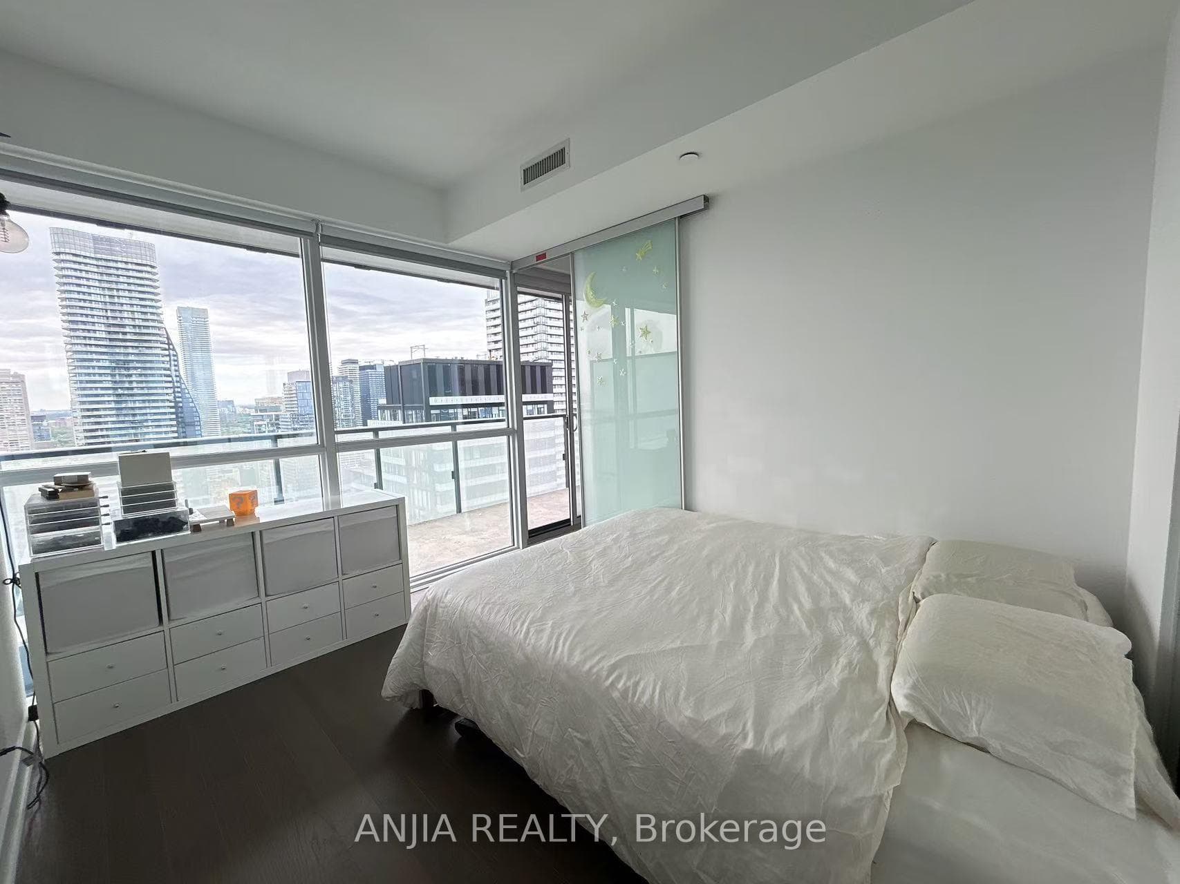15 Grenville Street Unit 4105 photo 12