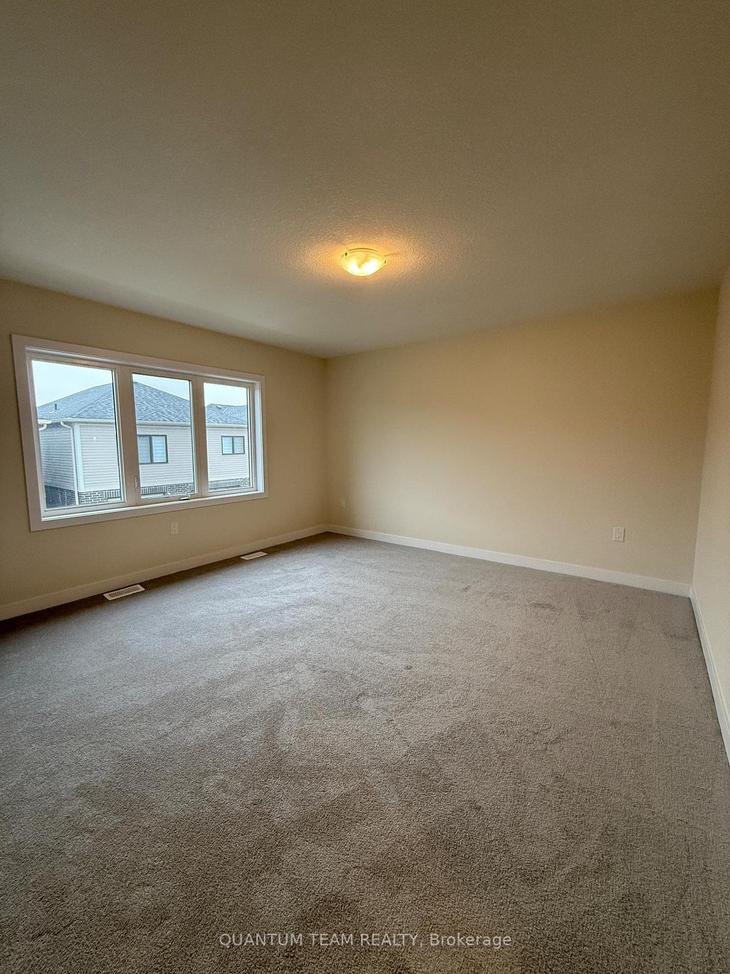 11 Wintergreen Crescent photo 19