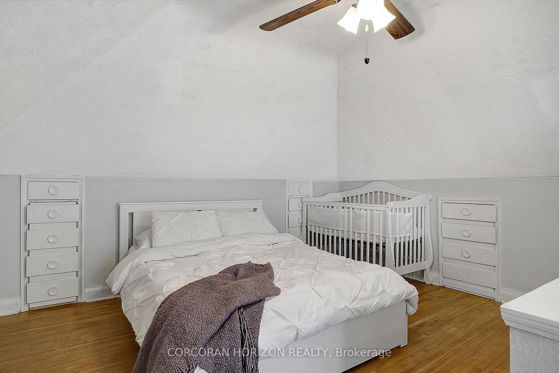 52 Pleasant Avenue photo 18