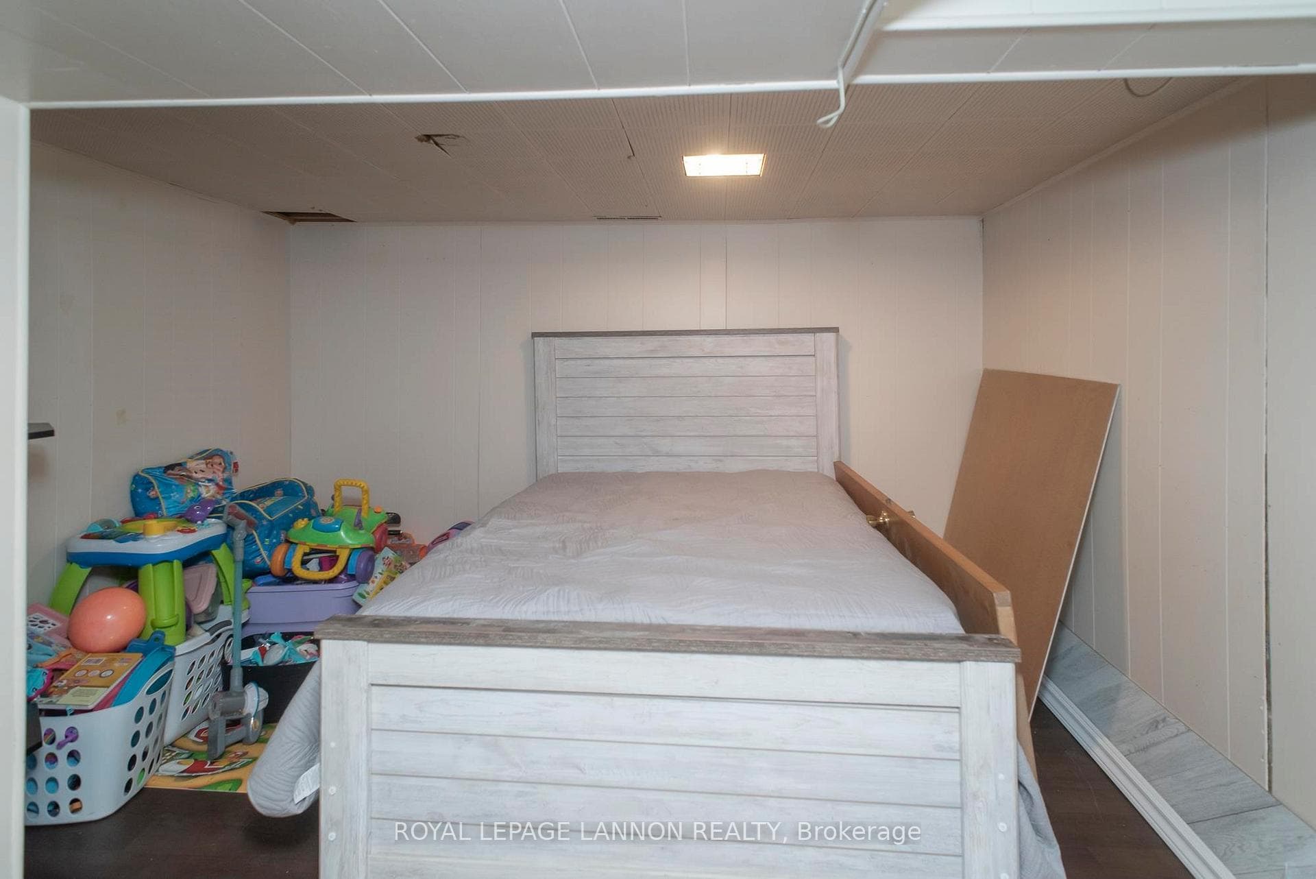 1328 Mountdale Avenue photo 37