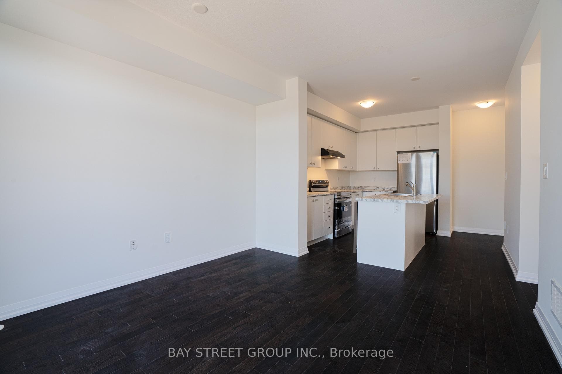 19 Central Market Drive photo 10
