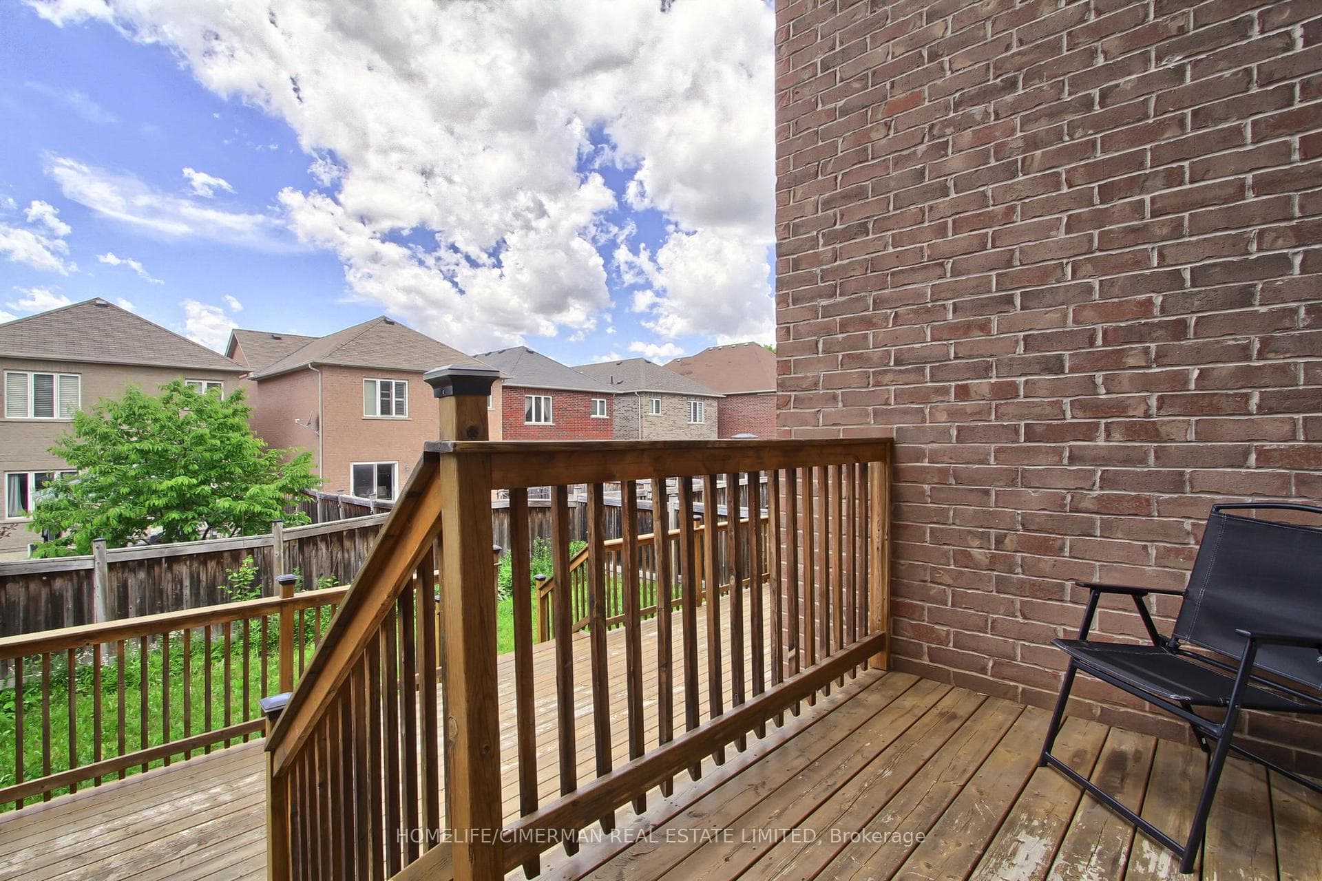 88 Chelsea Crescent photo 32