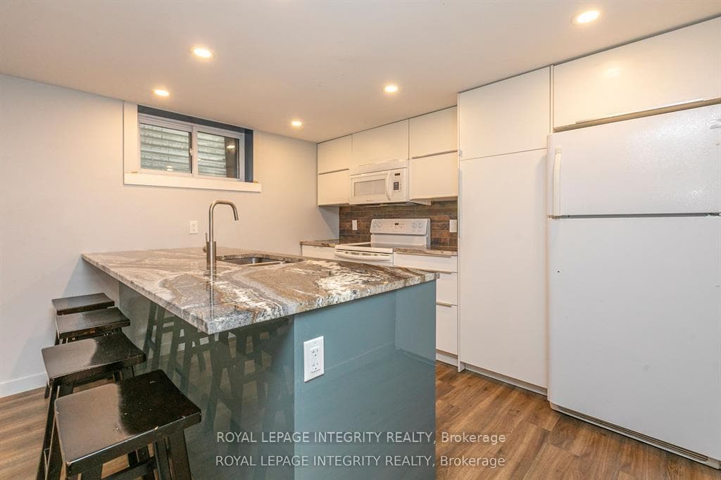 2347 Baseline Road photo 25