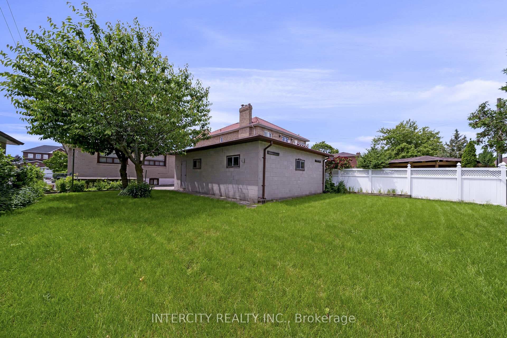 132 Spalding Road photo 26