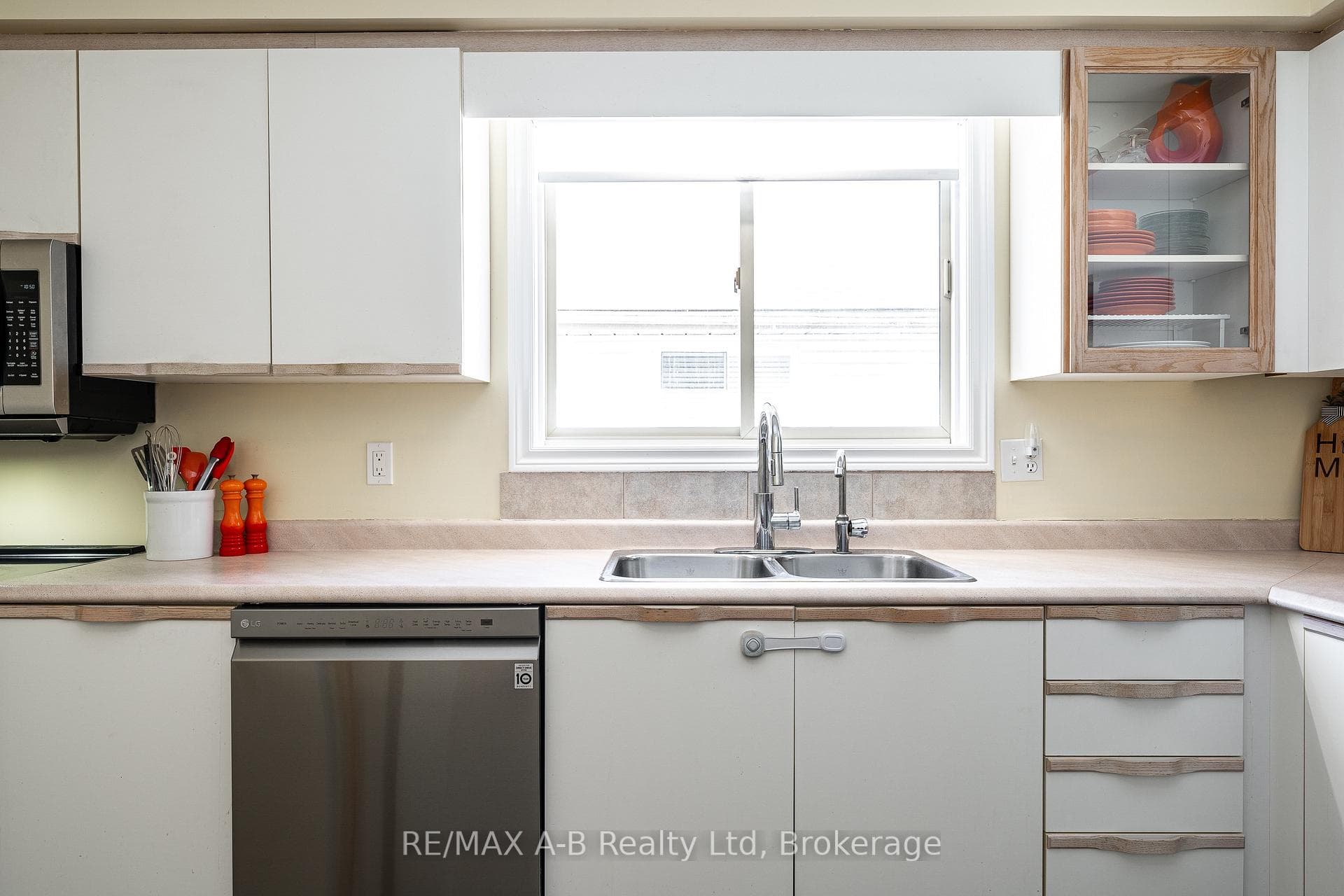 65 Falstaff Street photo 14