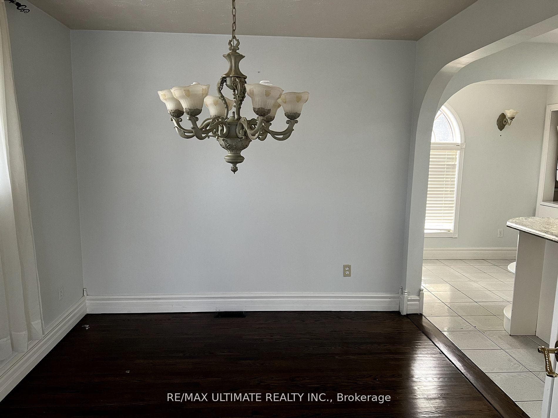 215 Ballantyne Avenue photo 6