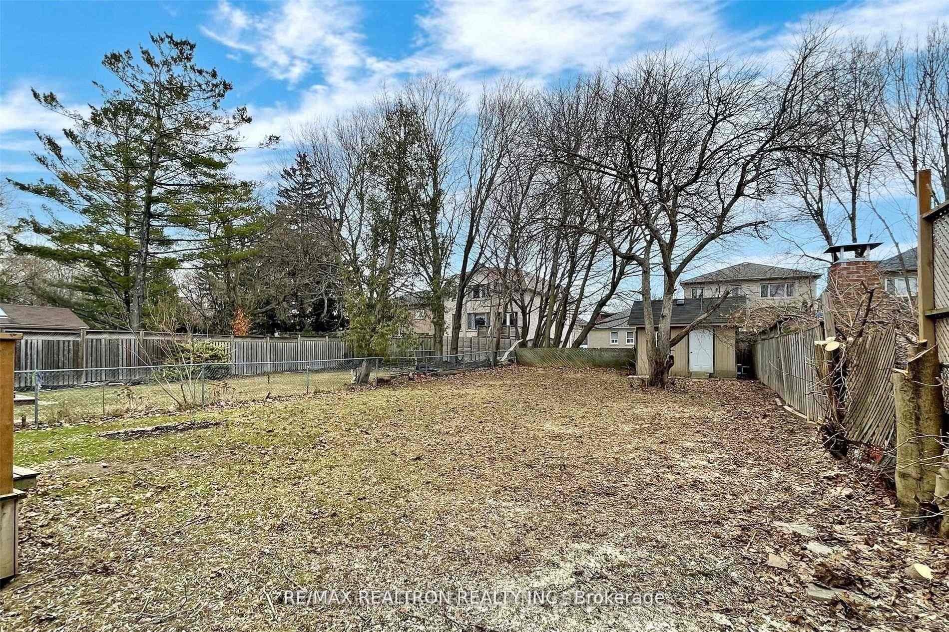 201 Franklin Avenue photo 16