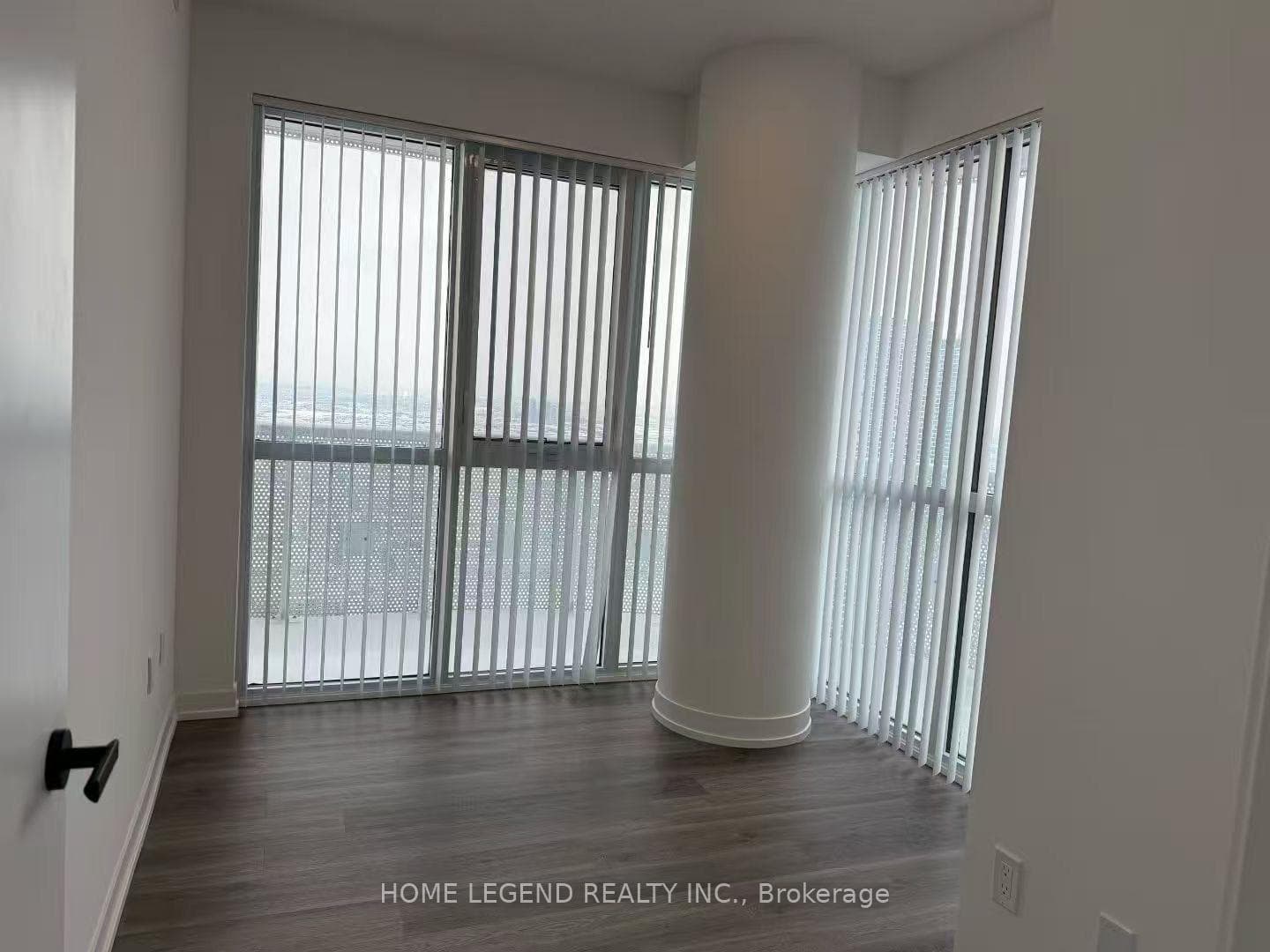 8 Interchange Way Unit 4606 photo 8