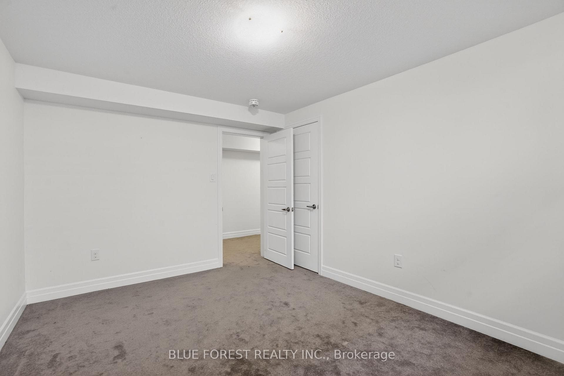 14 Thames Springs Crescent photo 43