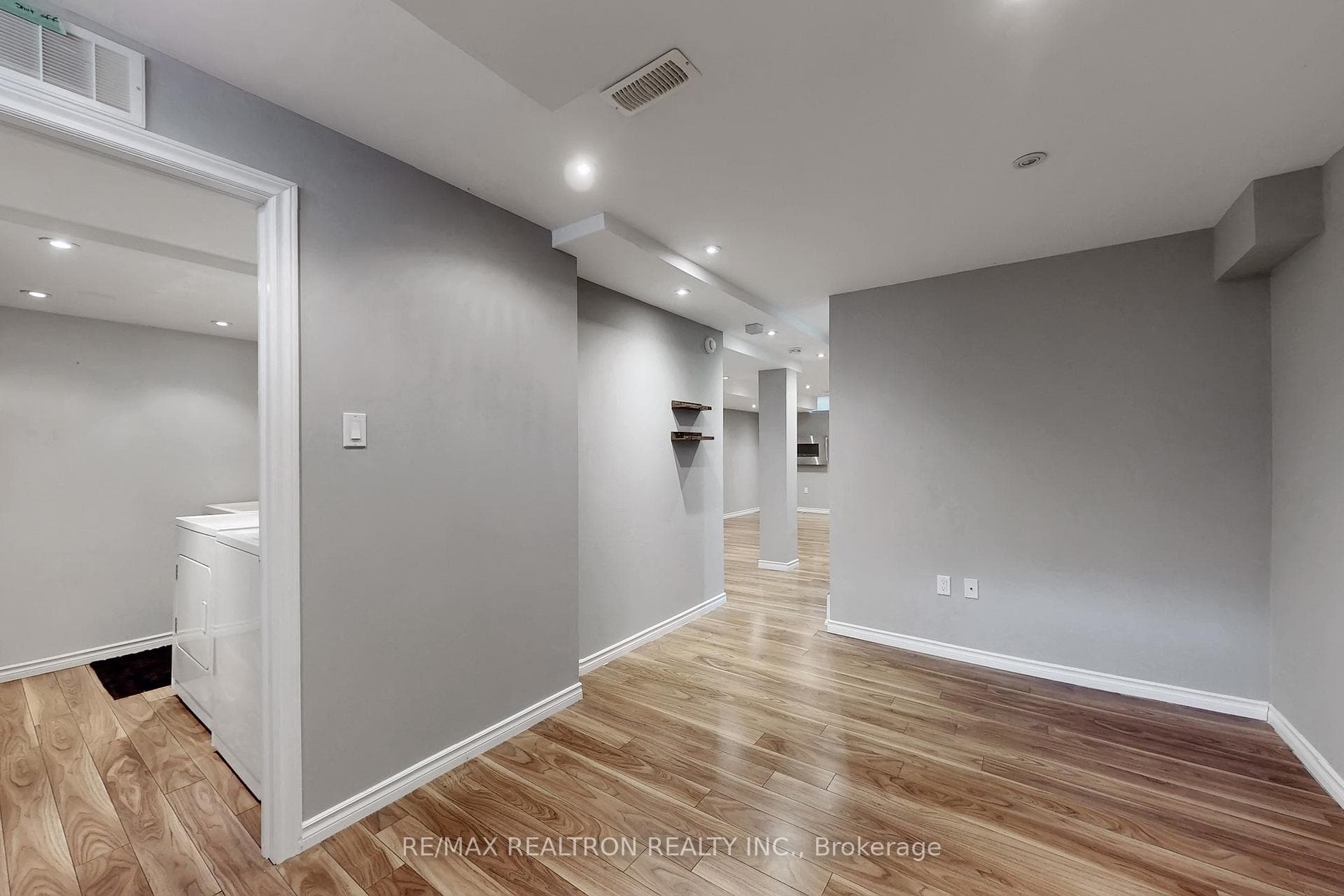 2442 Earl Grey Avenue photo 42