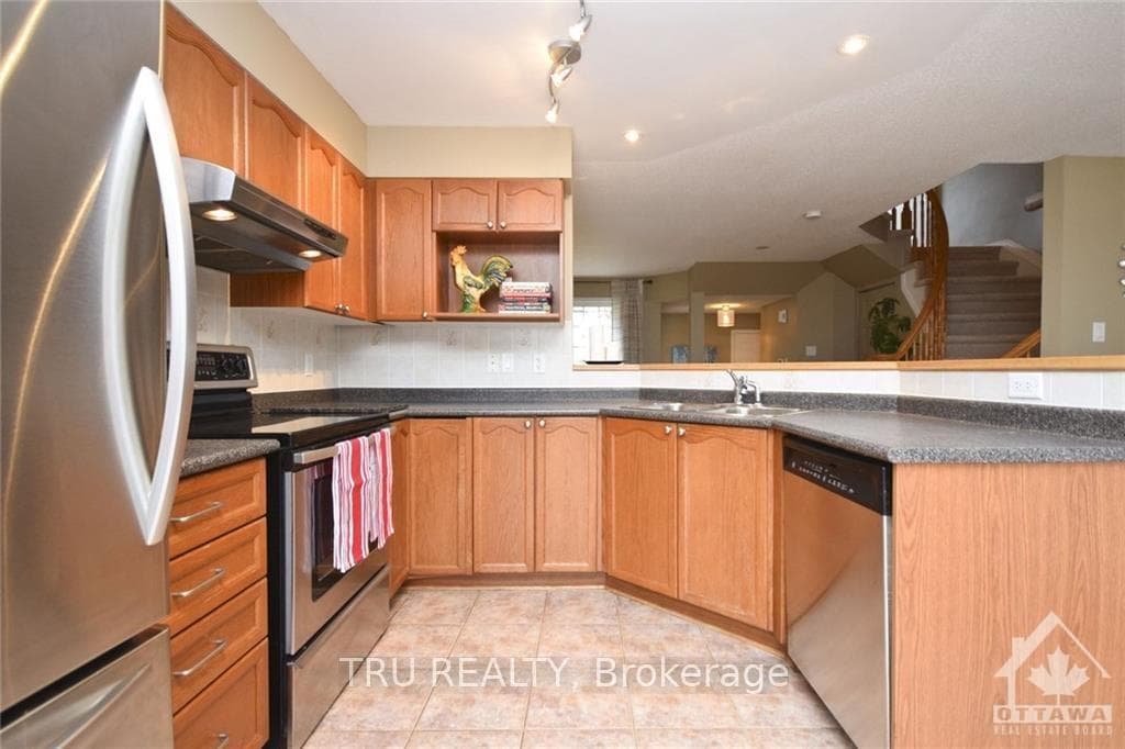 68 GRAMMERCY Place photo 7