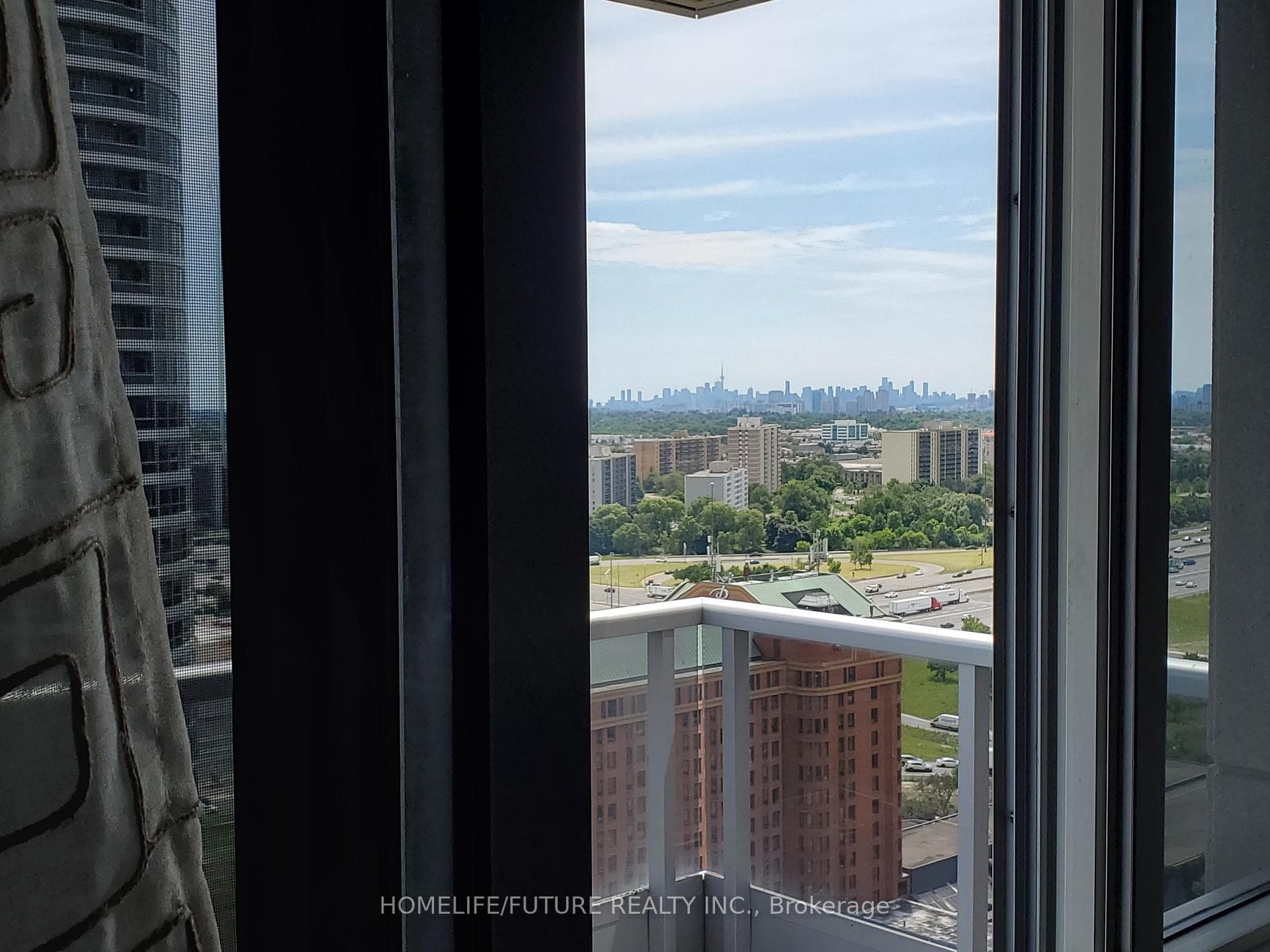151 Village Green Square Unit 2602 photo 16