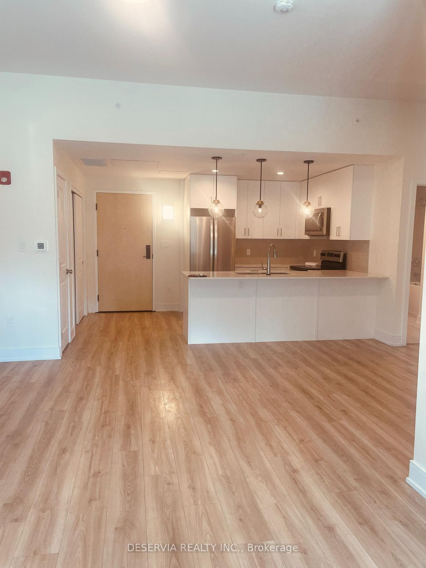 121 Mary Street Unit Unit 205 photo 2