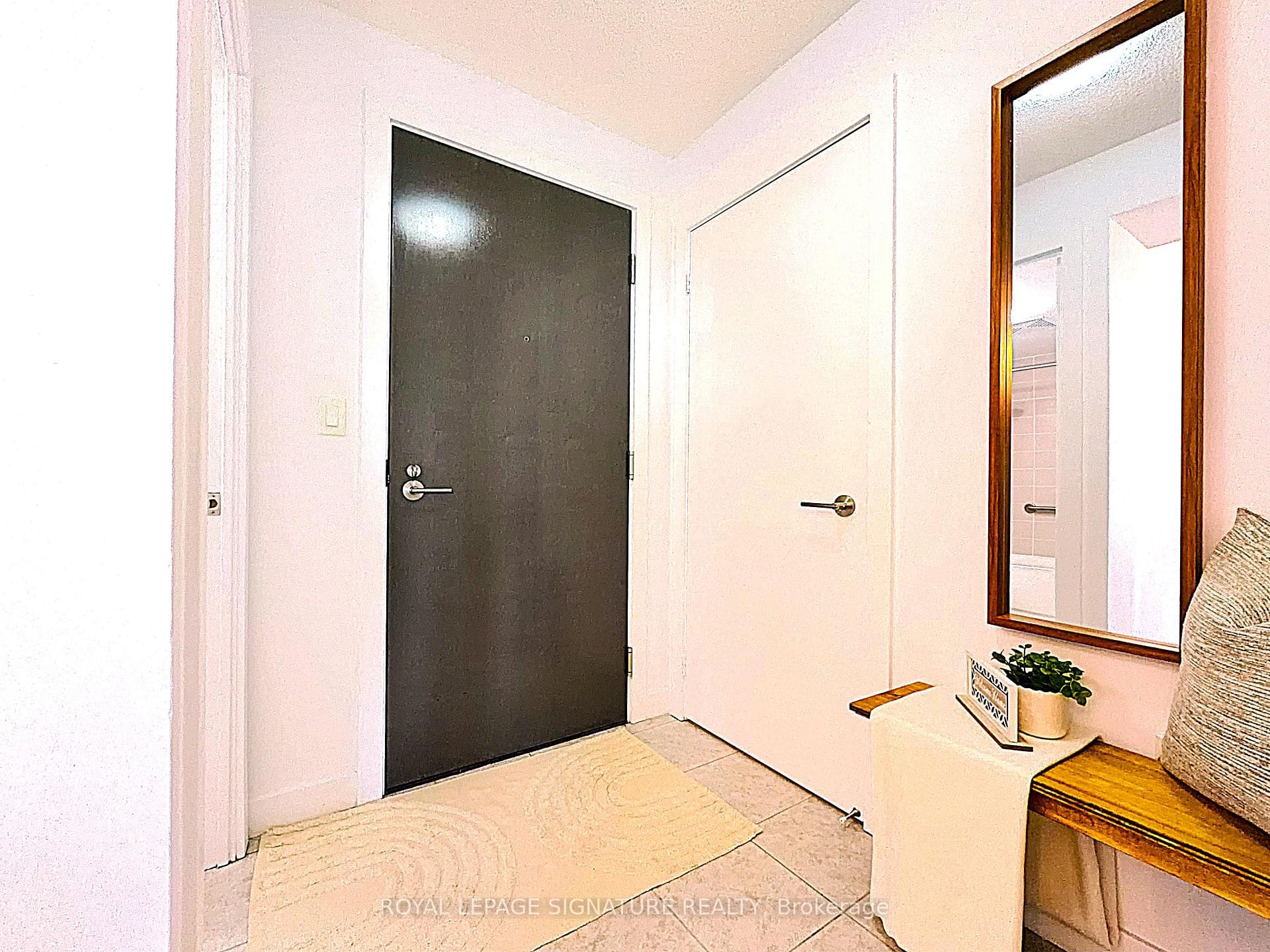 1346 Danforth Road Unit 812 photo 6