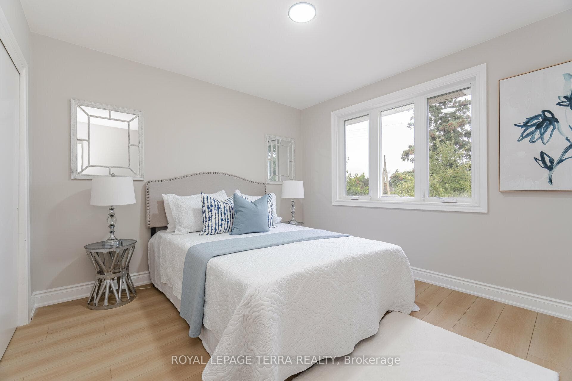 114 Milford Haven Drive photo 17