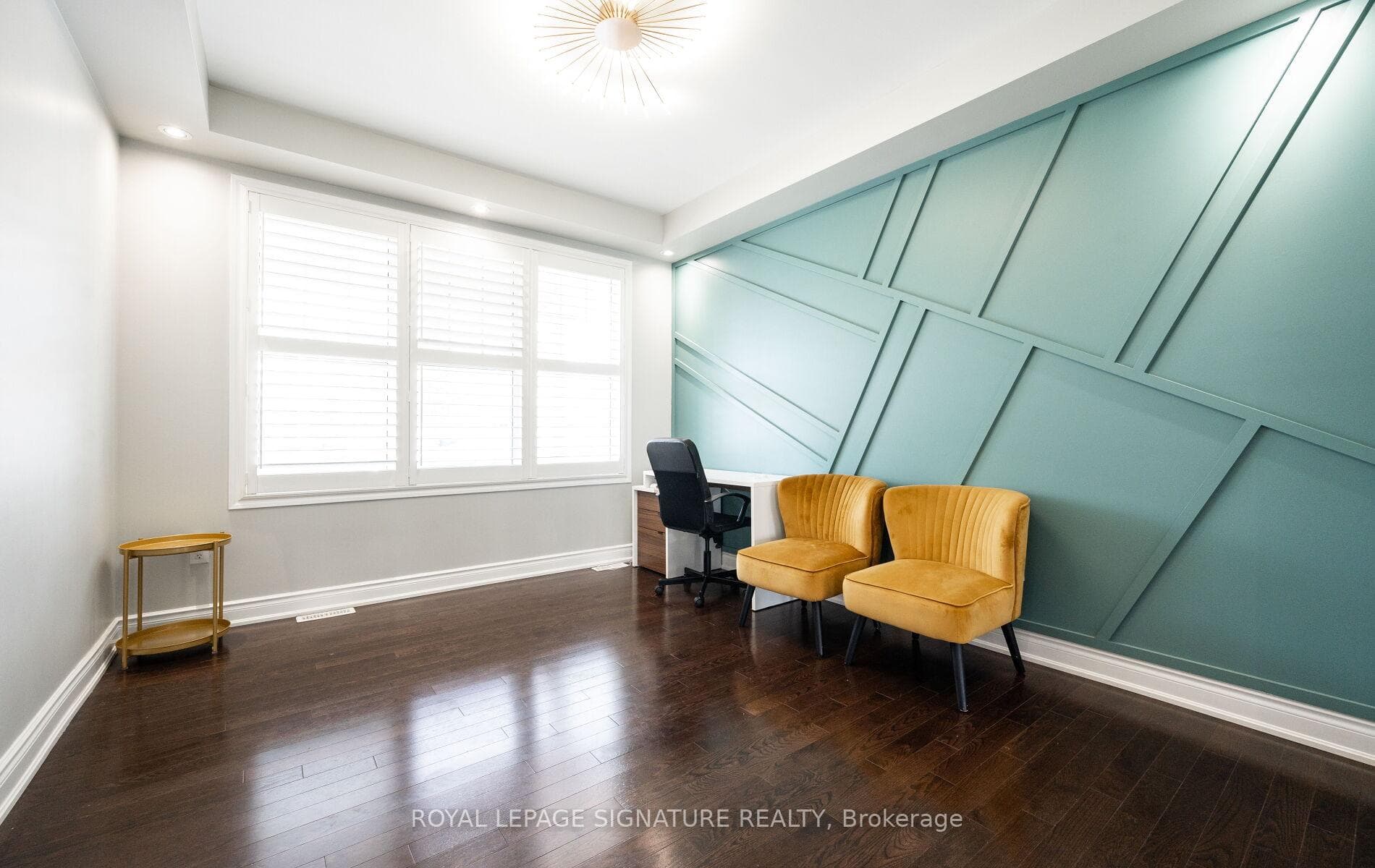 1071 Syndenham Lane photo 3