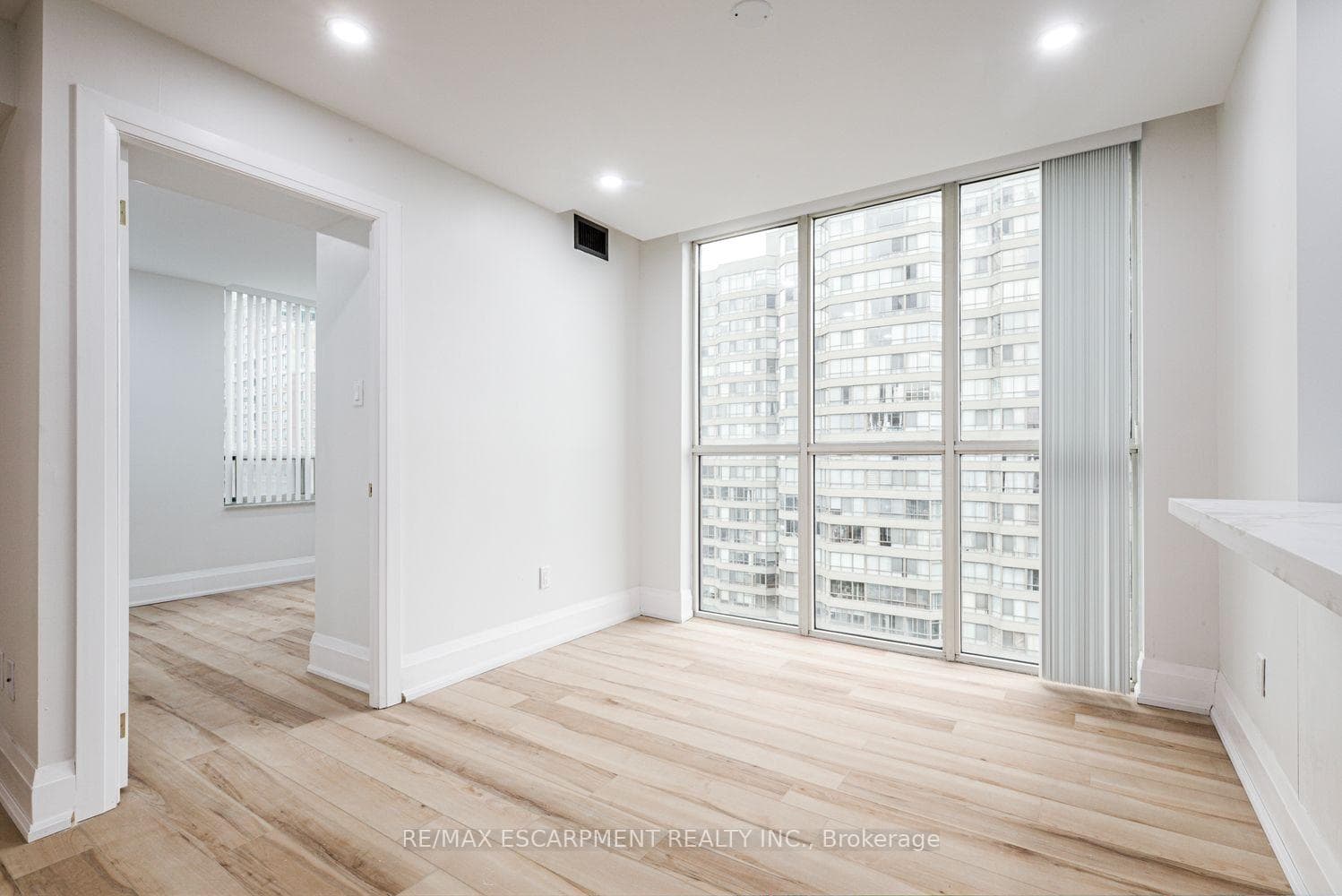 285 Enfield Place Unit 1603 photo 12