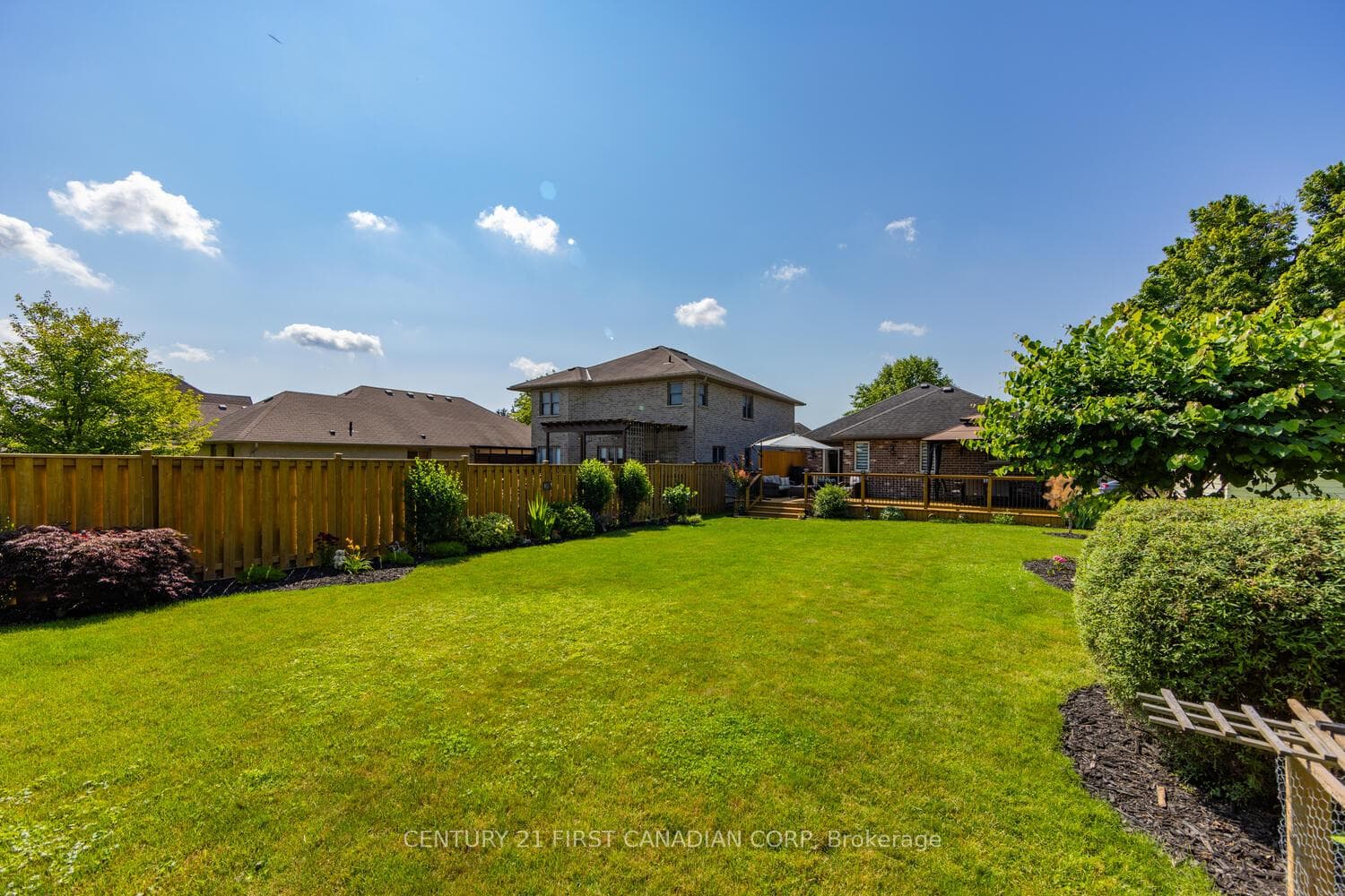 52 James Avenue photo 32