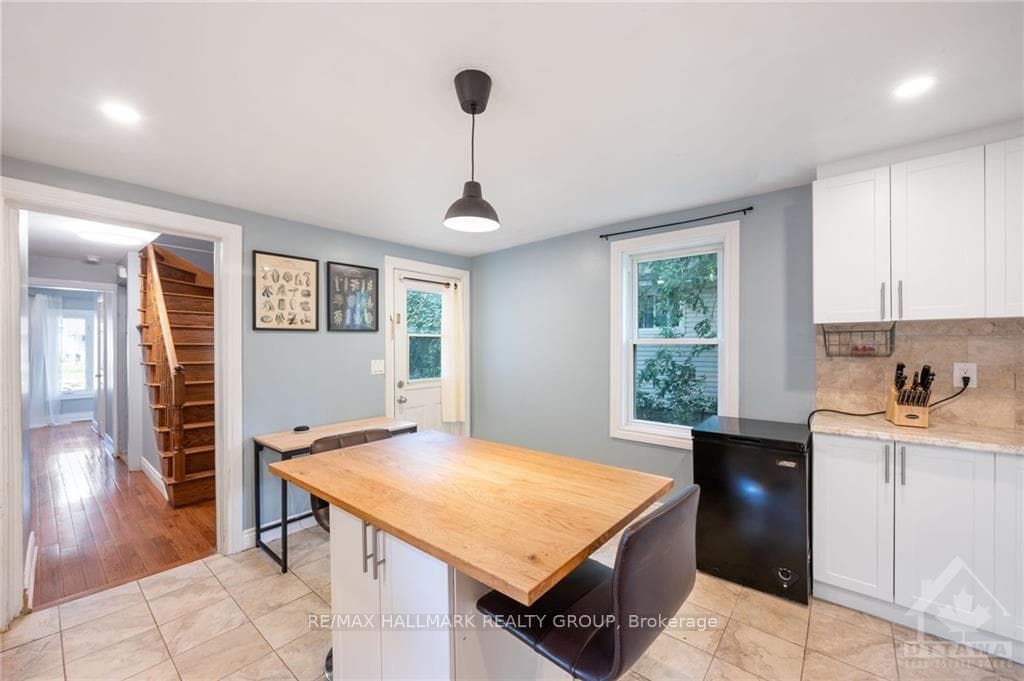 1183 LAURIER Street photo 15