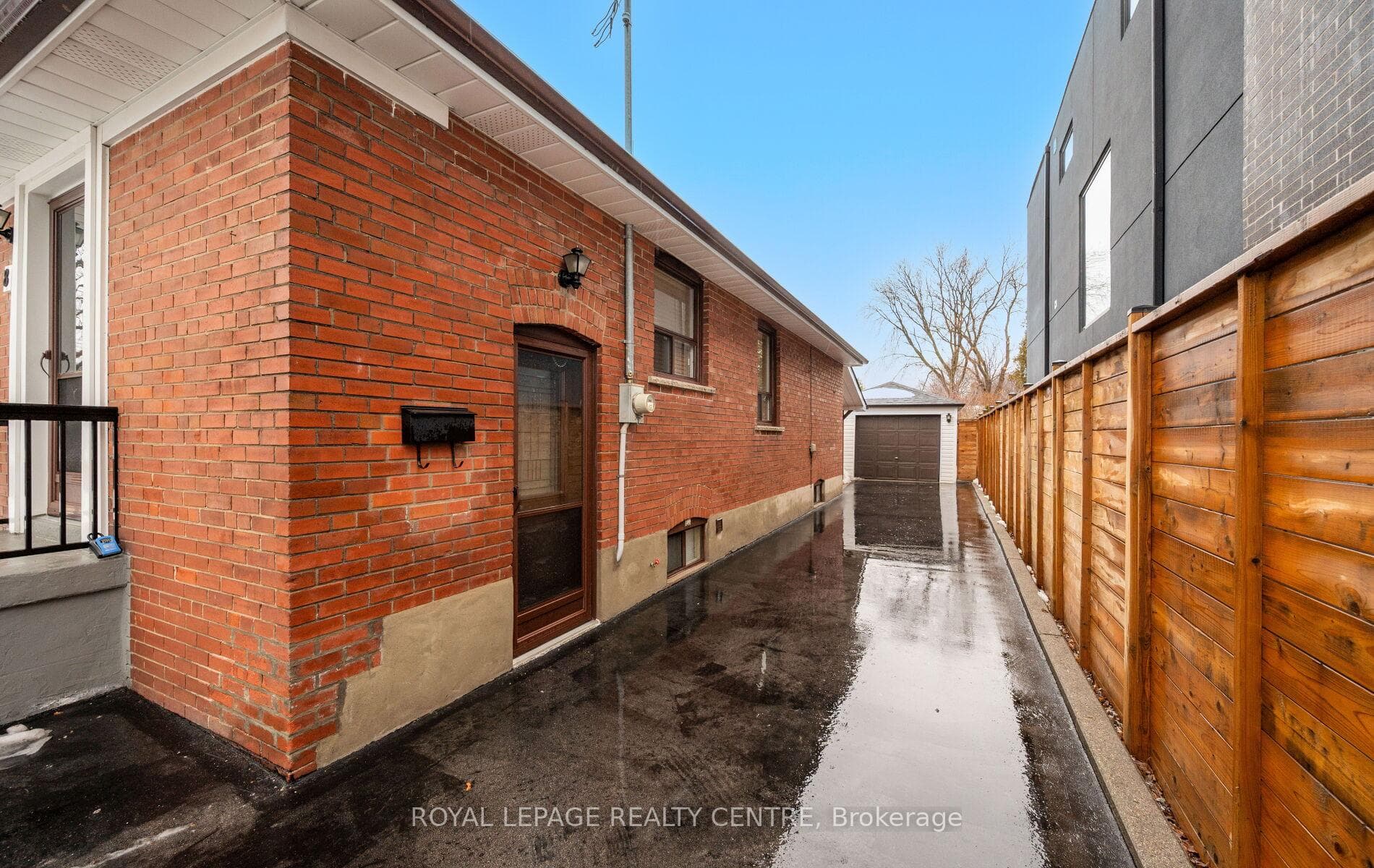 8 Davick Drive photo 4