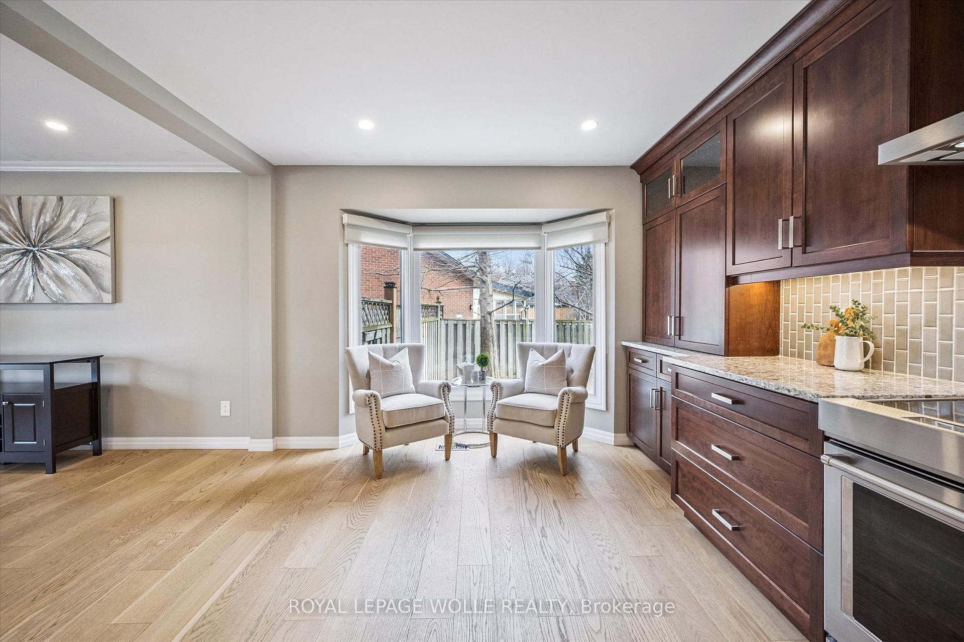 161 Ambleside Court photo 11