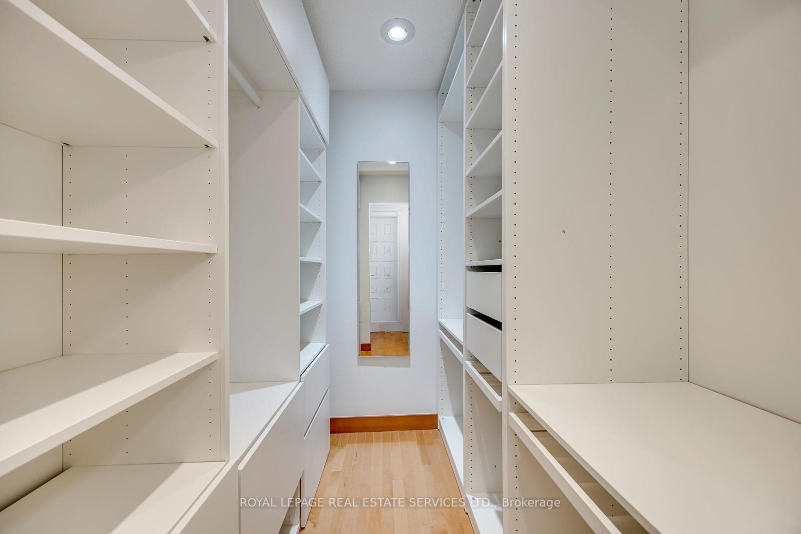 300 Canital Court photo 22