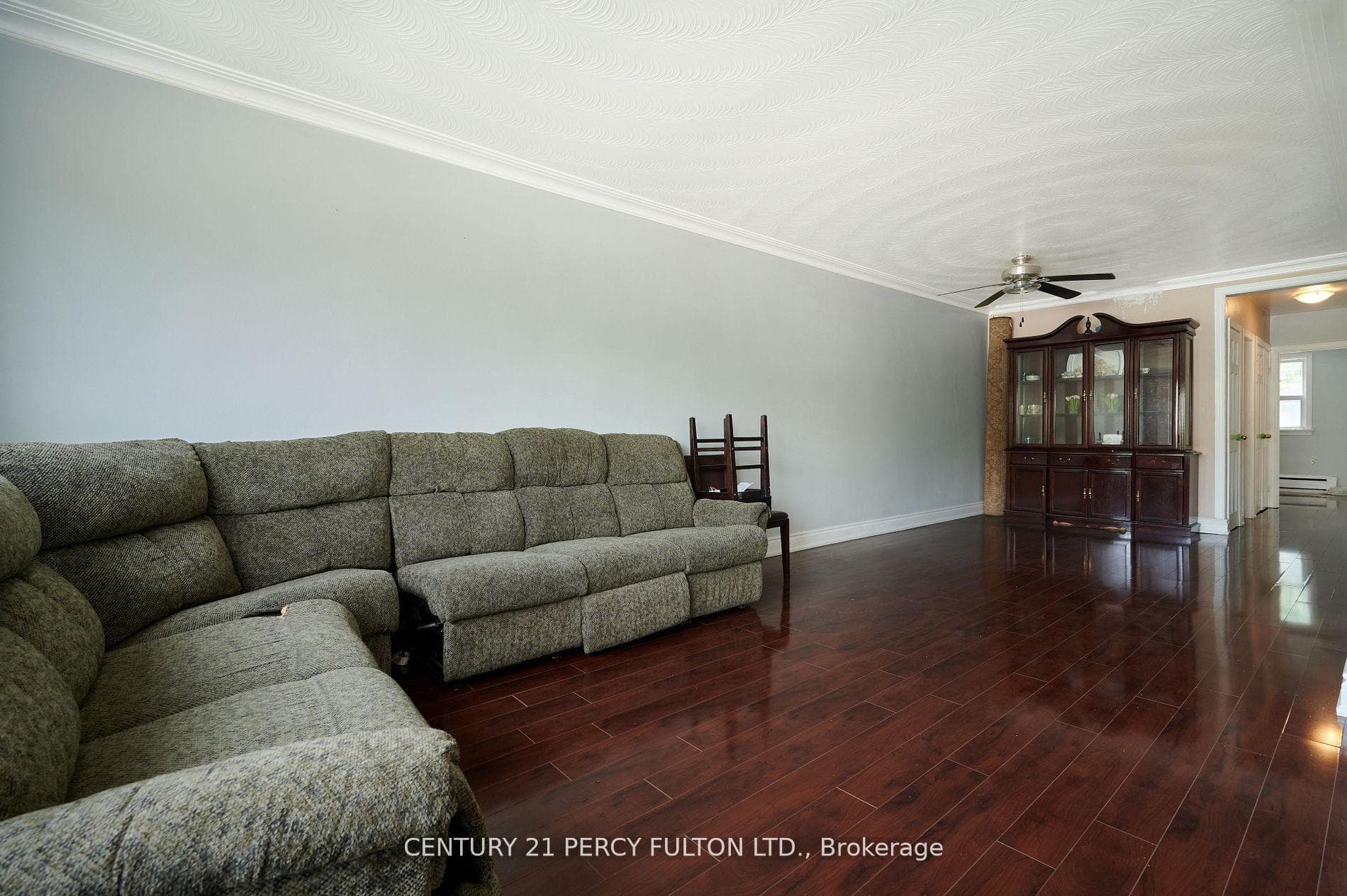 2961 Lawrence Avenue photo 12