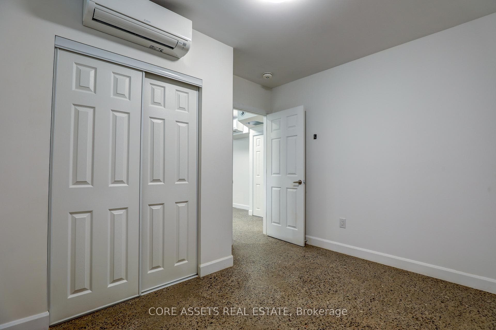620 Bathurst Street Unit E photo 17