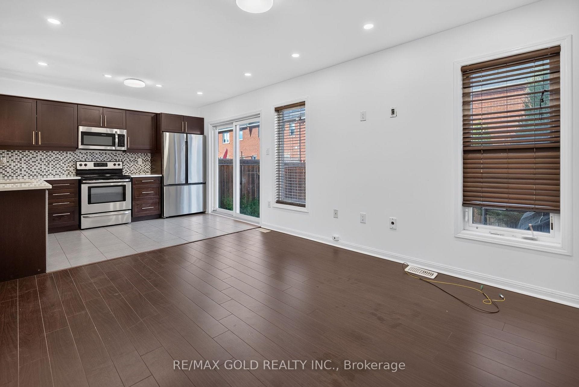 443 Cavanagh Lane photo 13