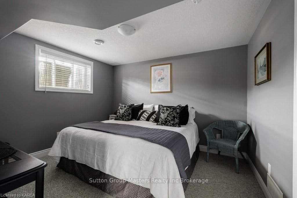 1433 KENDAL AVENUE Avenue photo 34