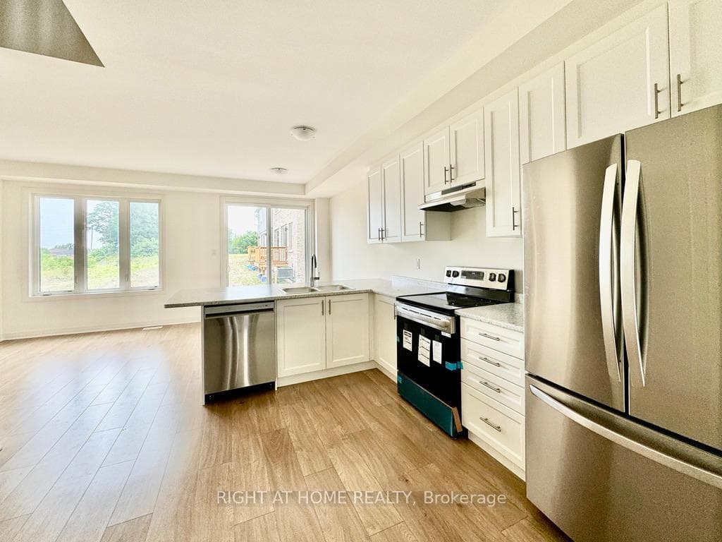 107 Sagewood Avenue photo 2