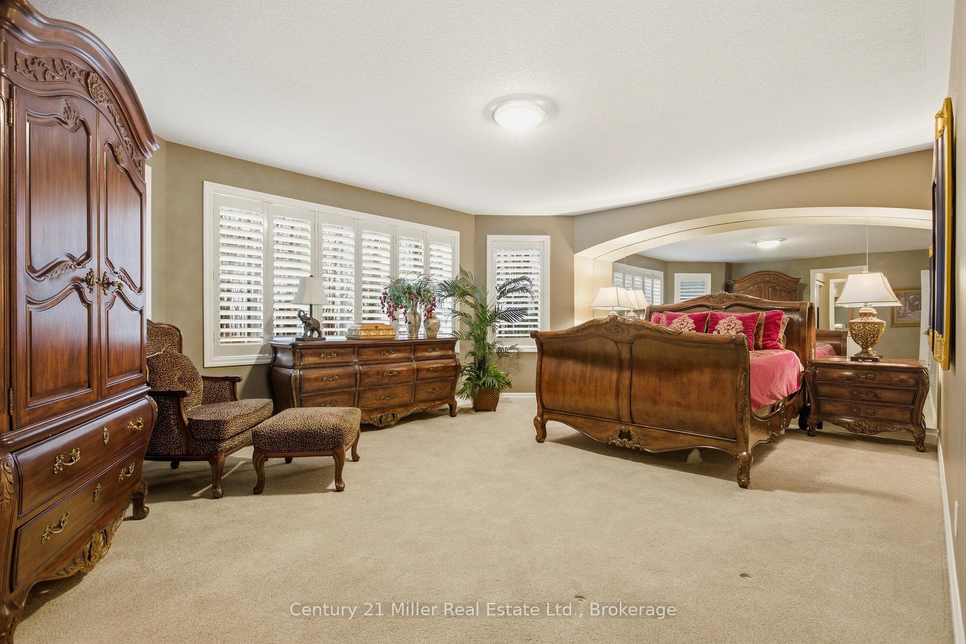 140 Dellgrove Circle photo 24