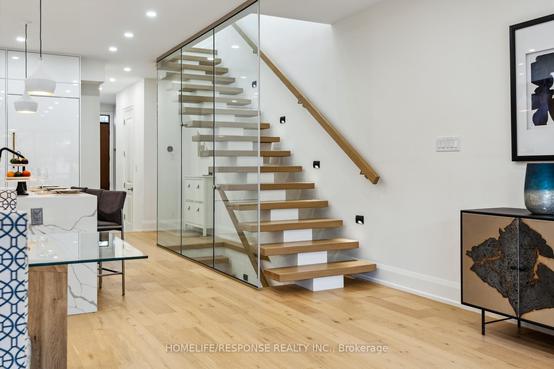 67 FOREST Avenue photo 10