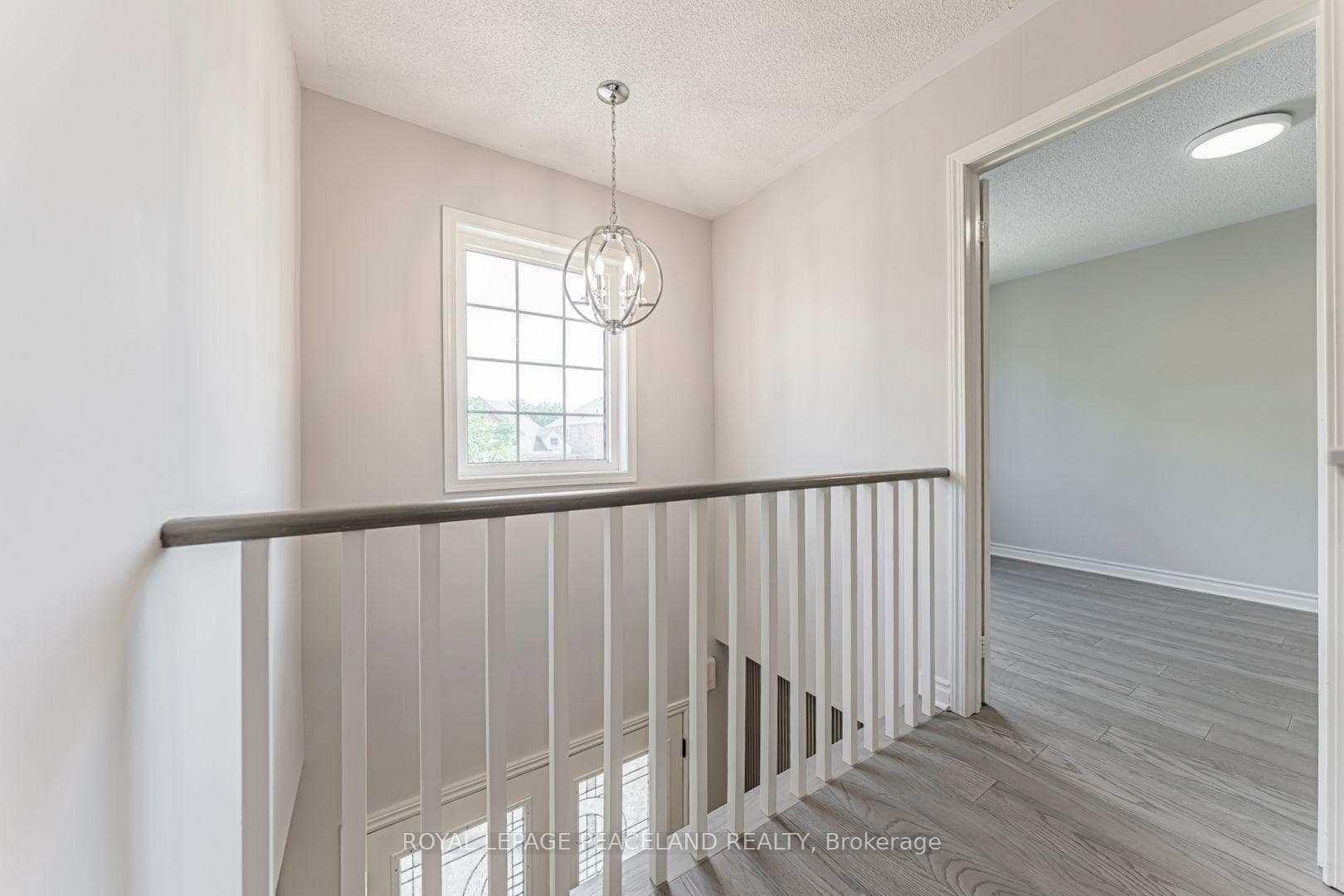 152 Flagstone Way photo 32
