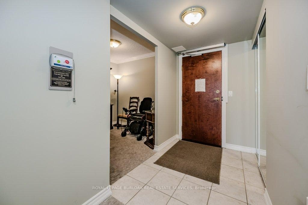 100 Burloak Drive Unit 2407 photo 5