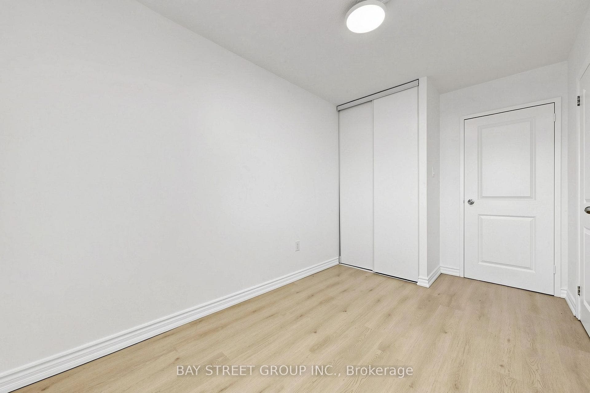 55 Sunny Glenway Unit 302 photo 18