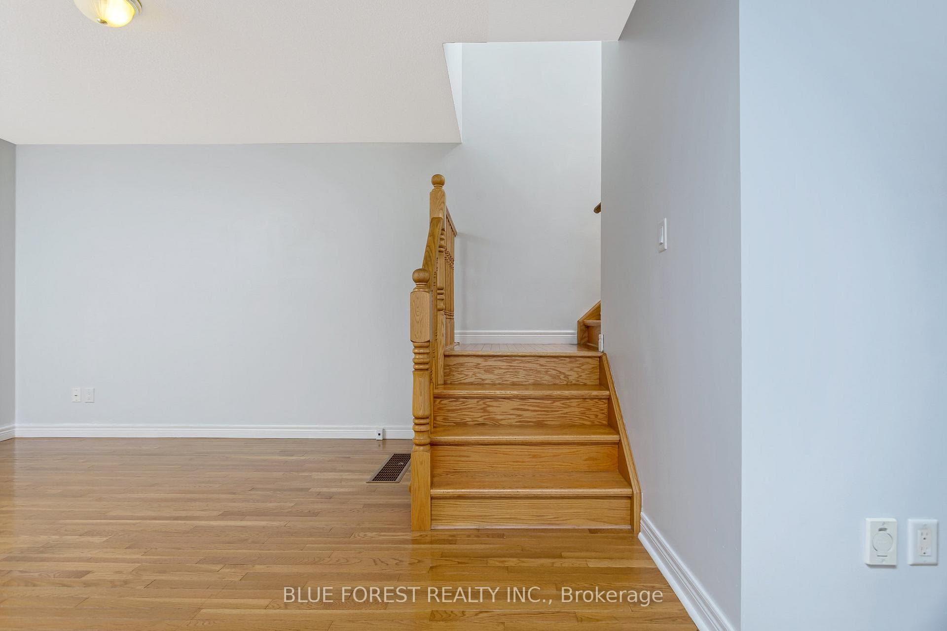 2414 Sequoia Way photo 16