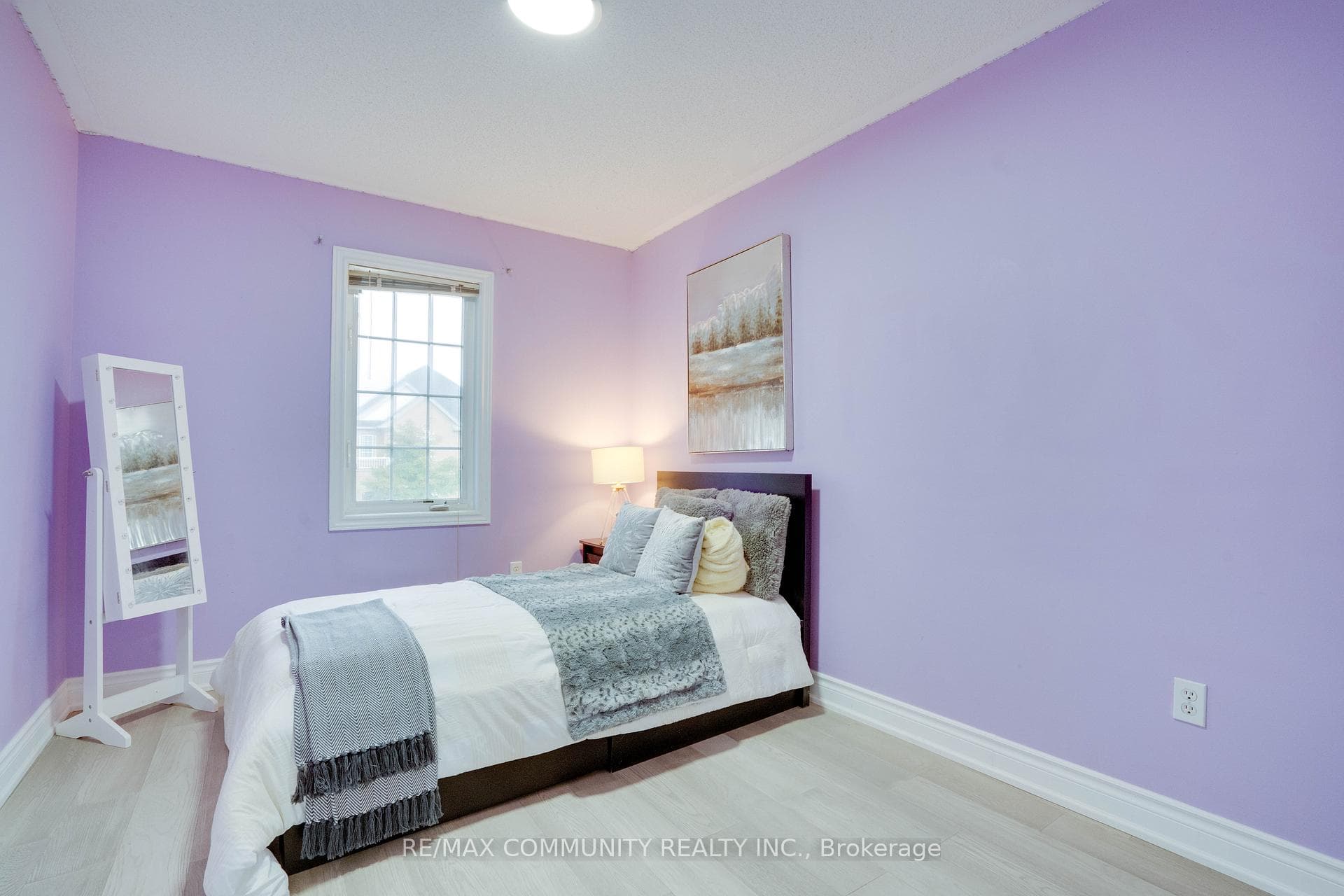 2037 Bur Oak Avenue photo 16