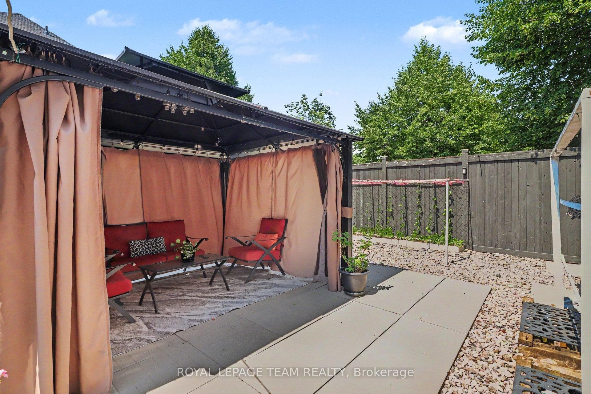 100 Sonesta Circle photo 31