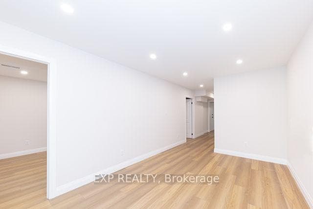 121 Ingleside Drive photo 5