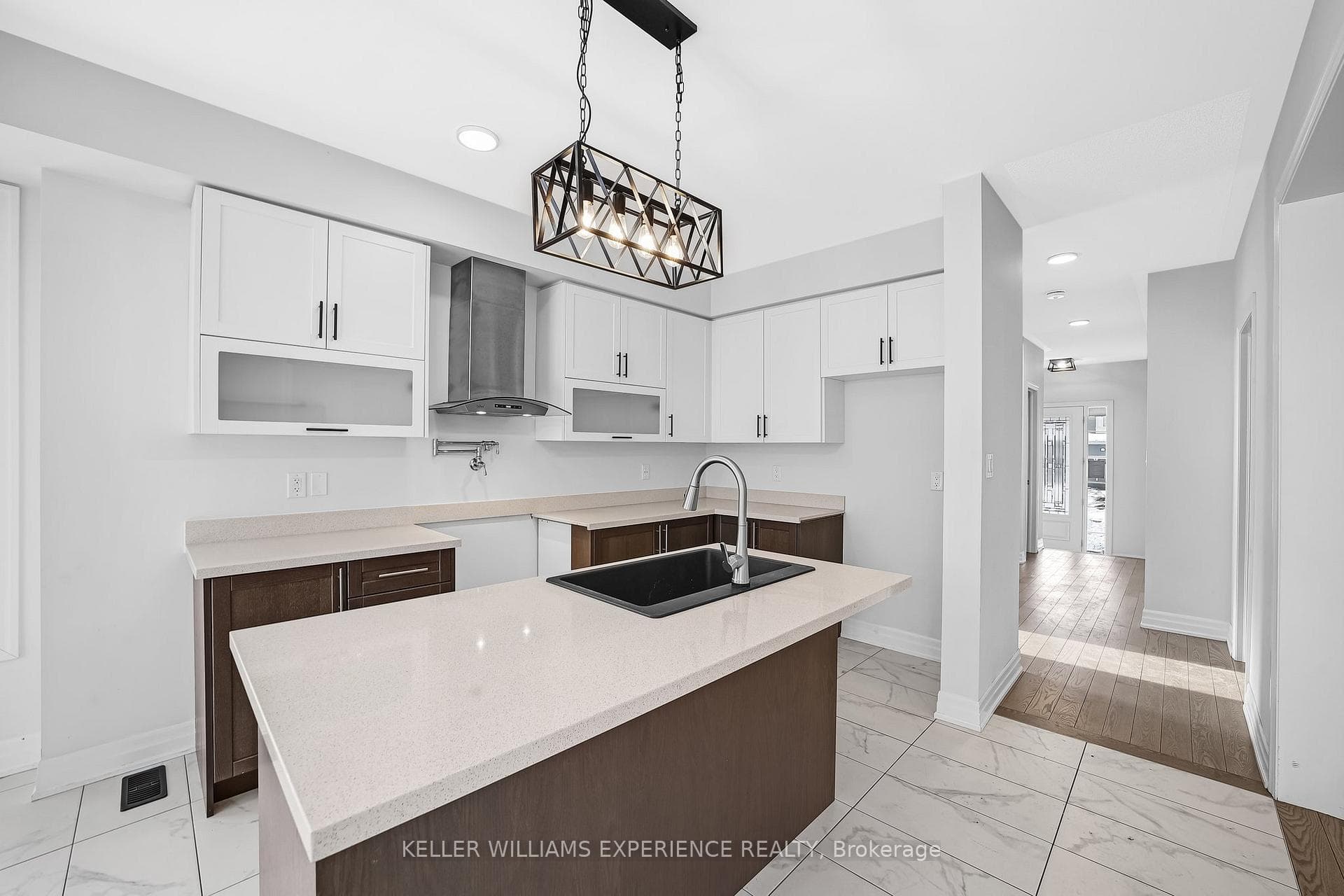31 Wood Crescent photo 9